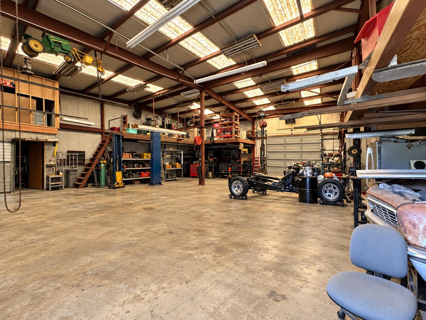 1045 W SH 71 Highway