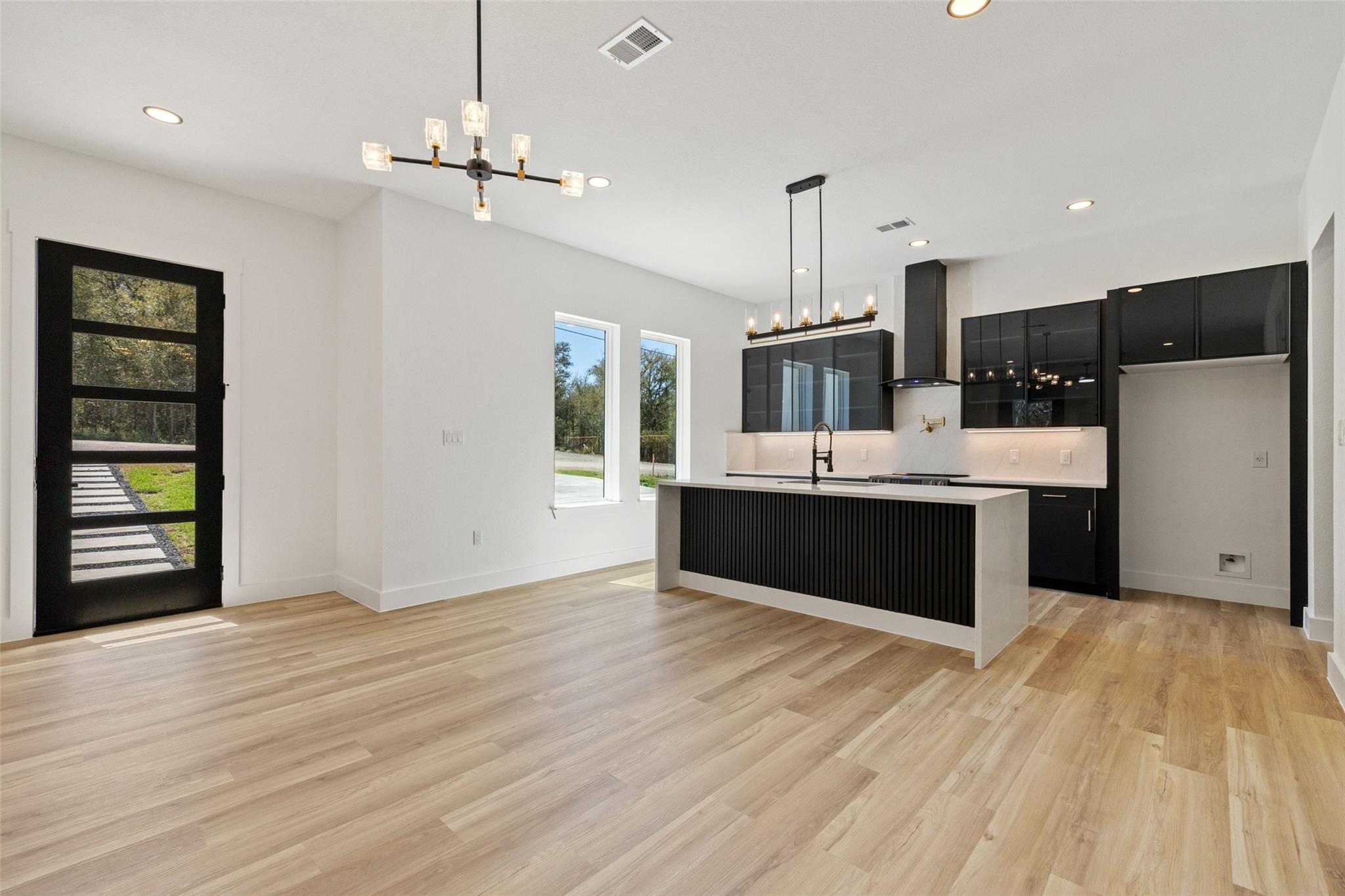 189 Nuuanu LN