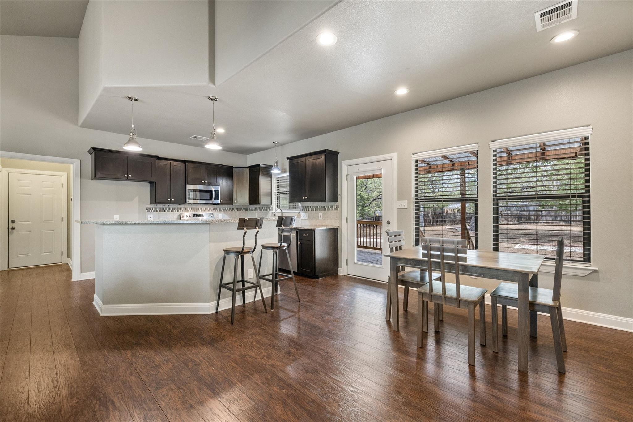 116 Laumaia LN