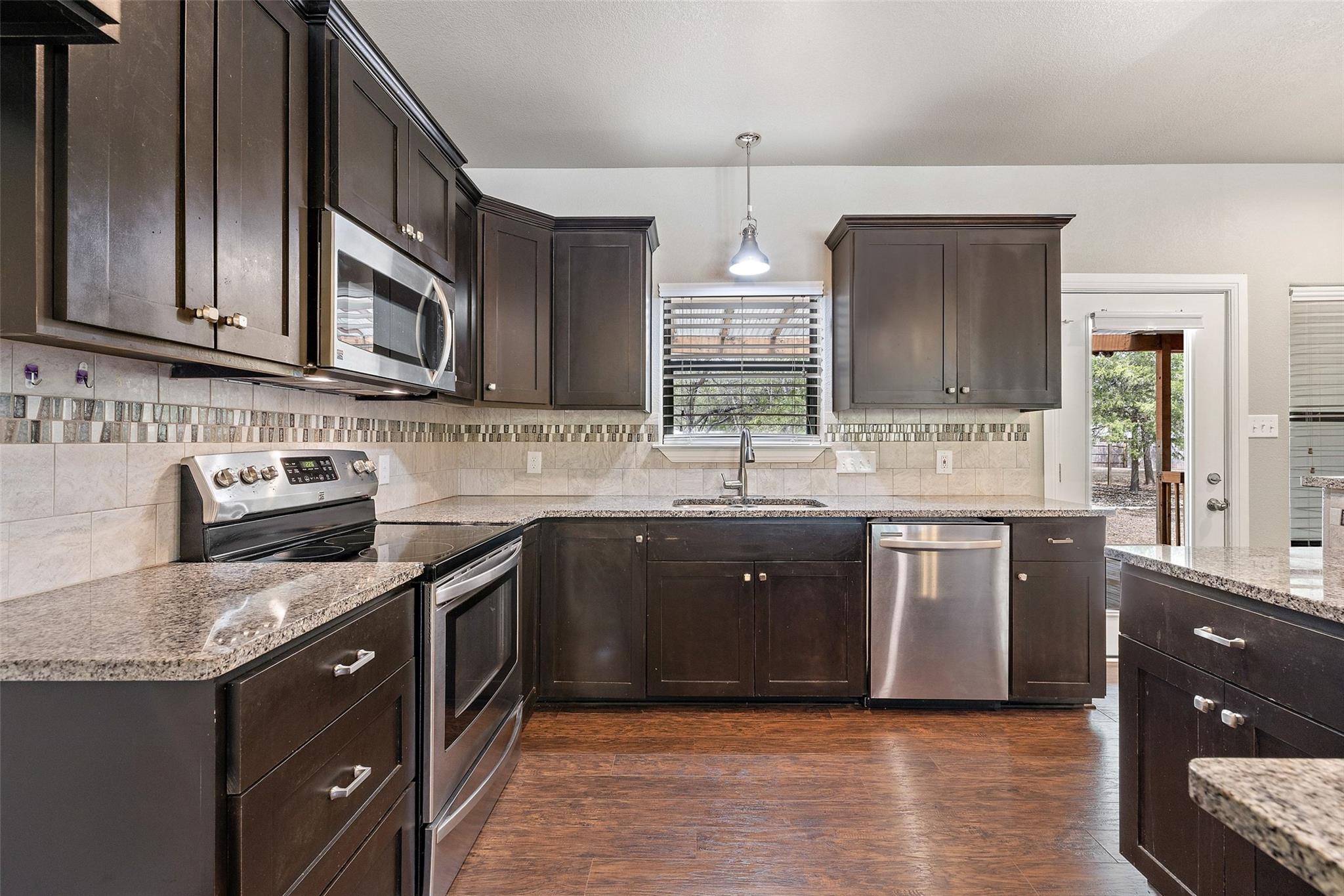 116 Laumaia LN