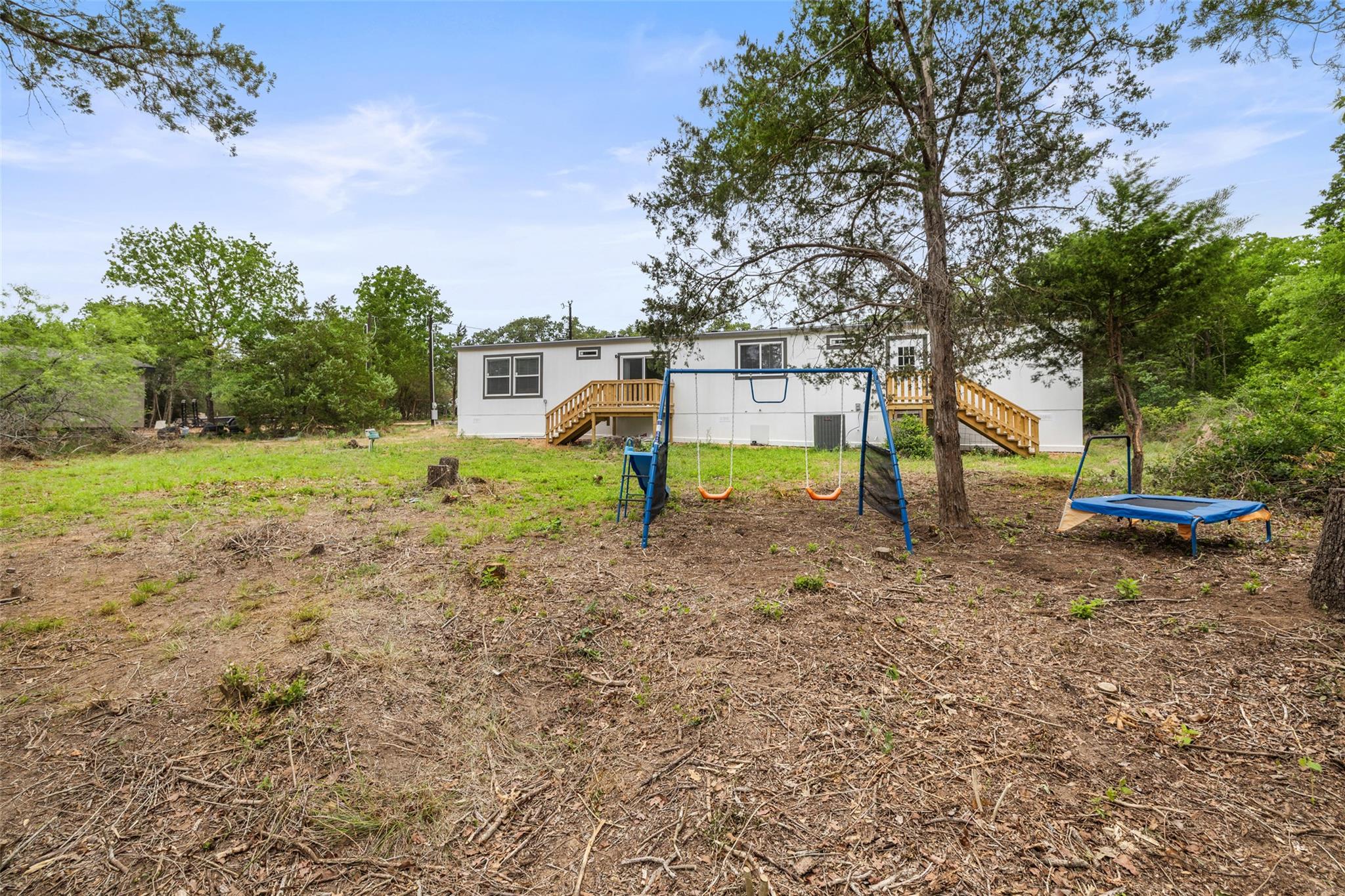 281 Green Oaks DR