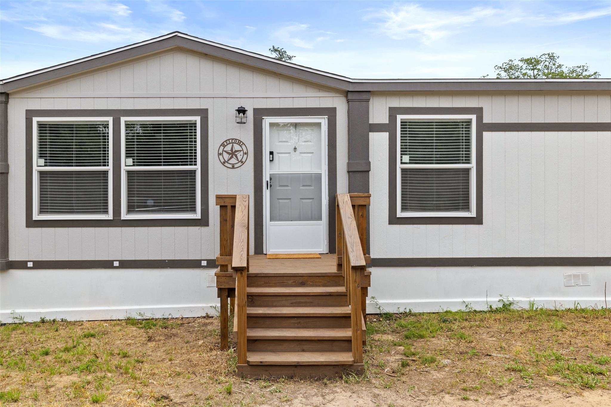 281 Green Oaks DR