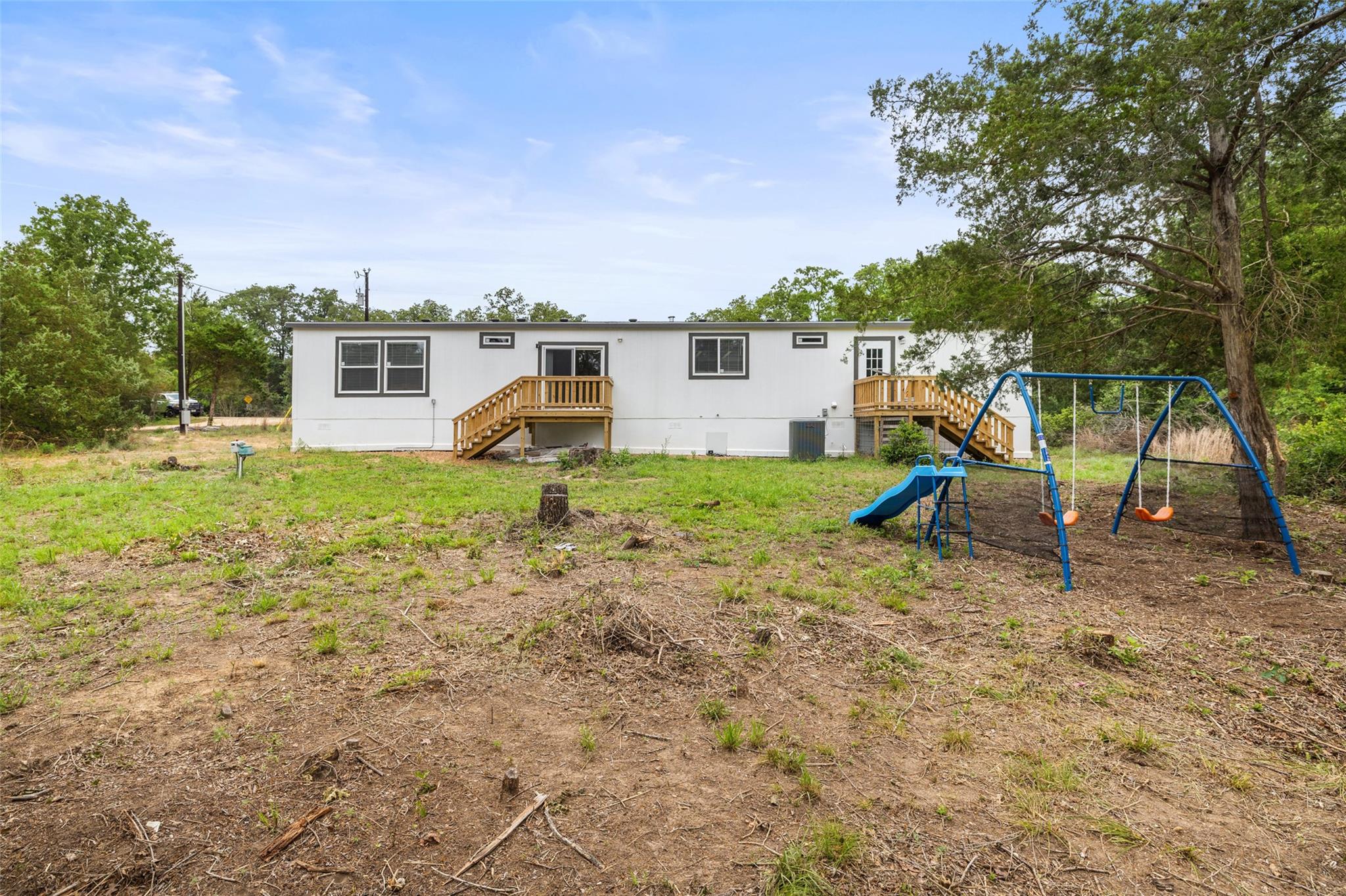 281 Green Oaks DR