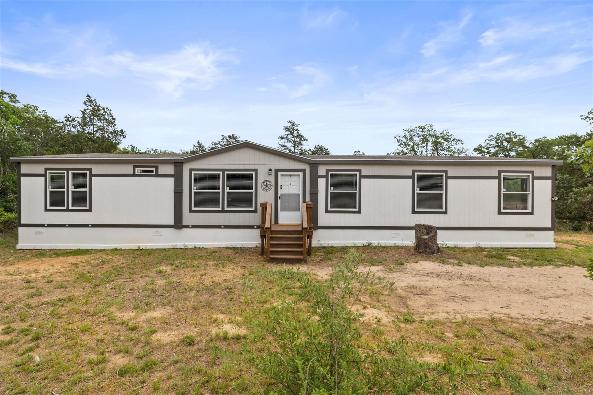 281 Green Oaks DR
