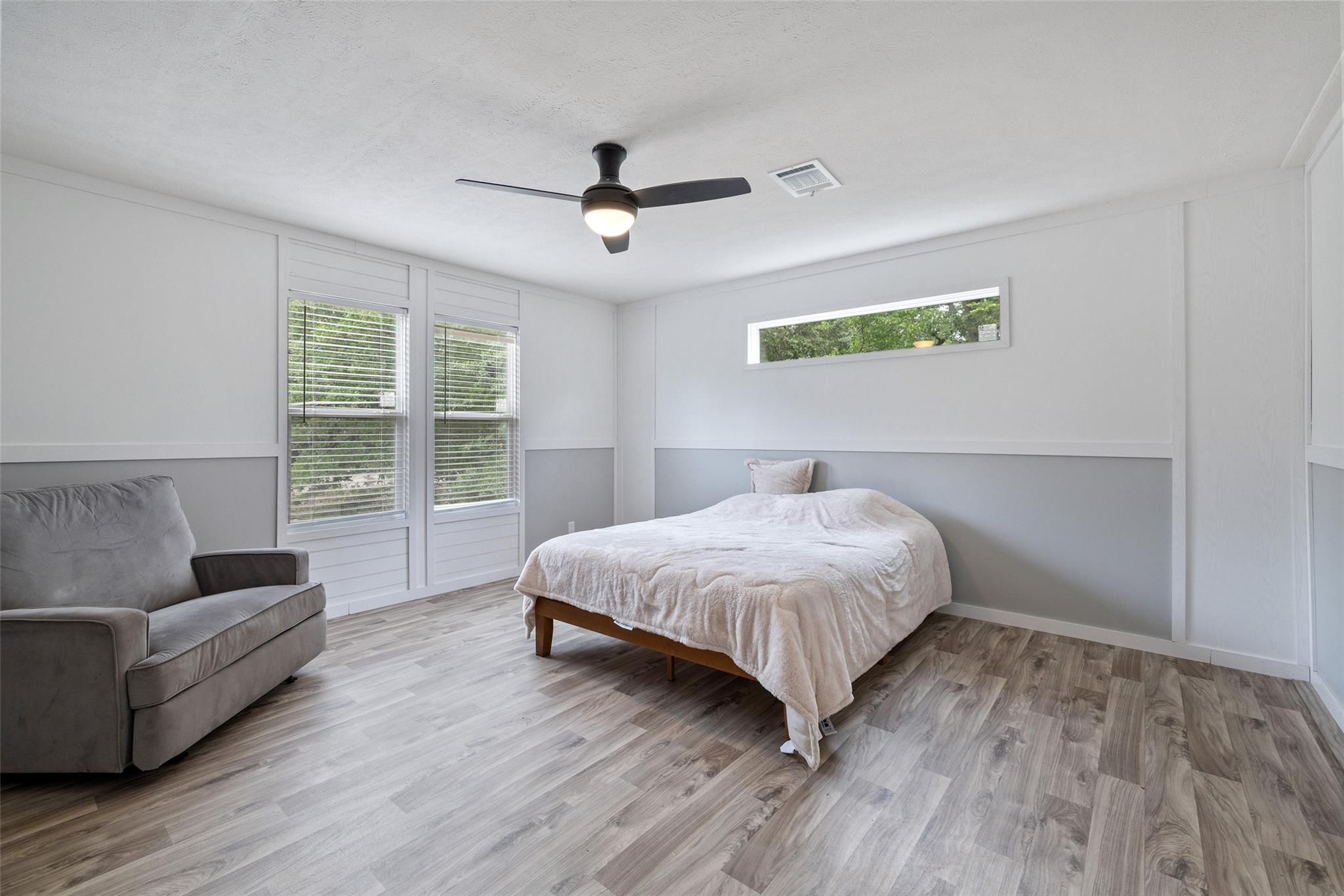 281 Green Oaks DR