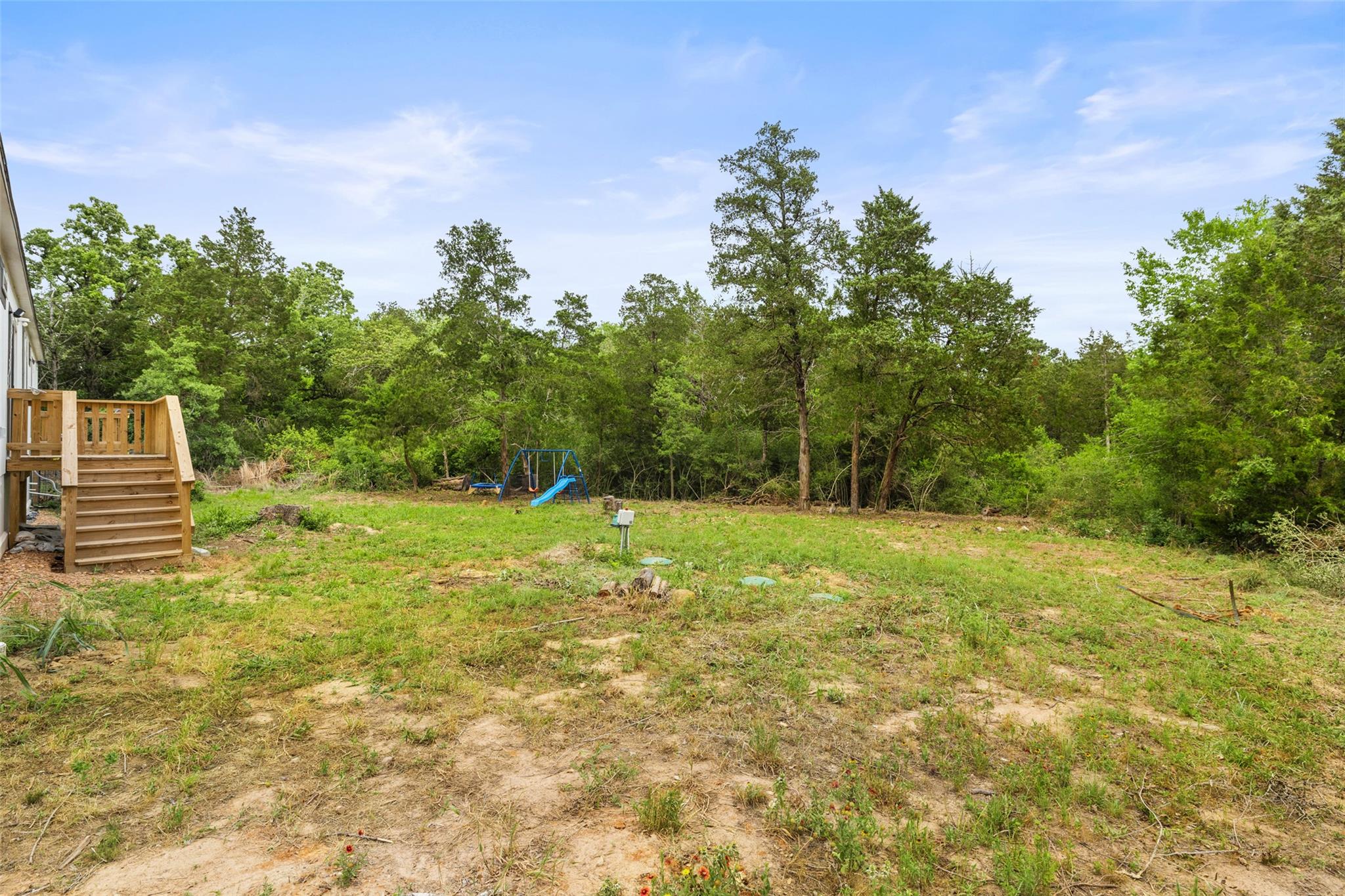 281 Green Oaks DR