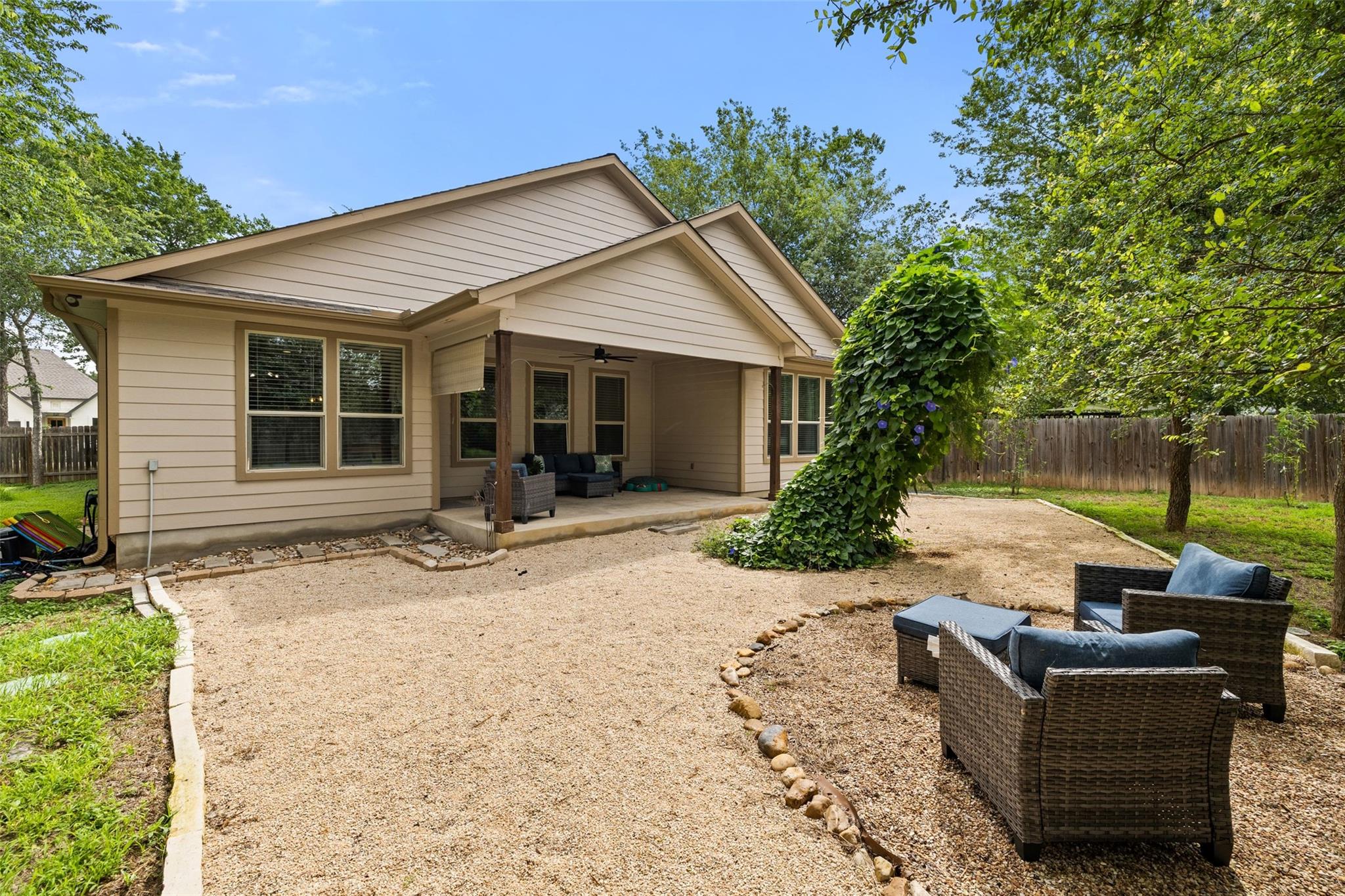 121 W Pauwela LN