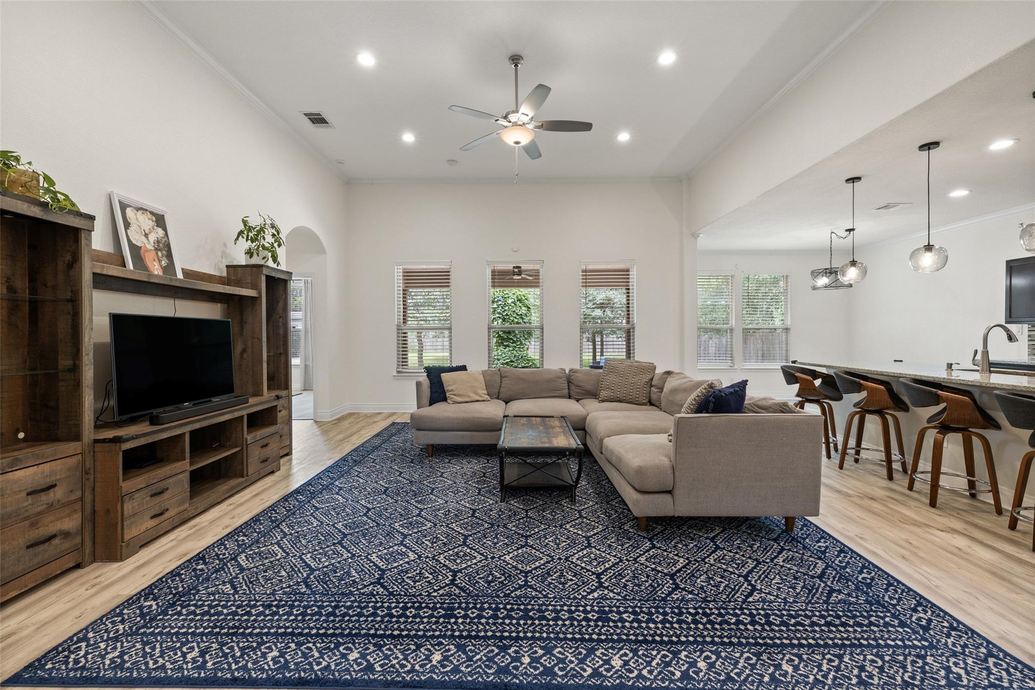 121 W Pauwela LN