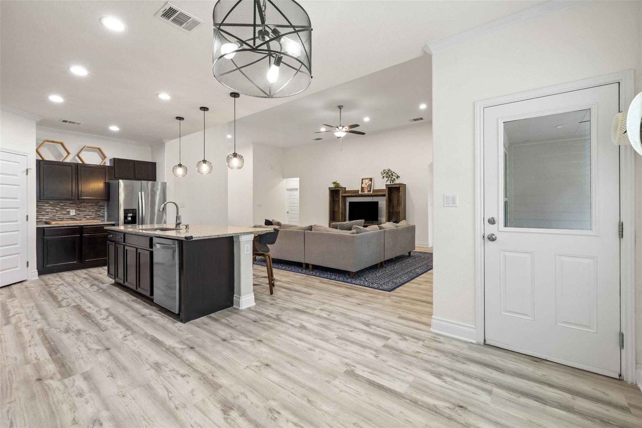 121 W Pauwela LN