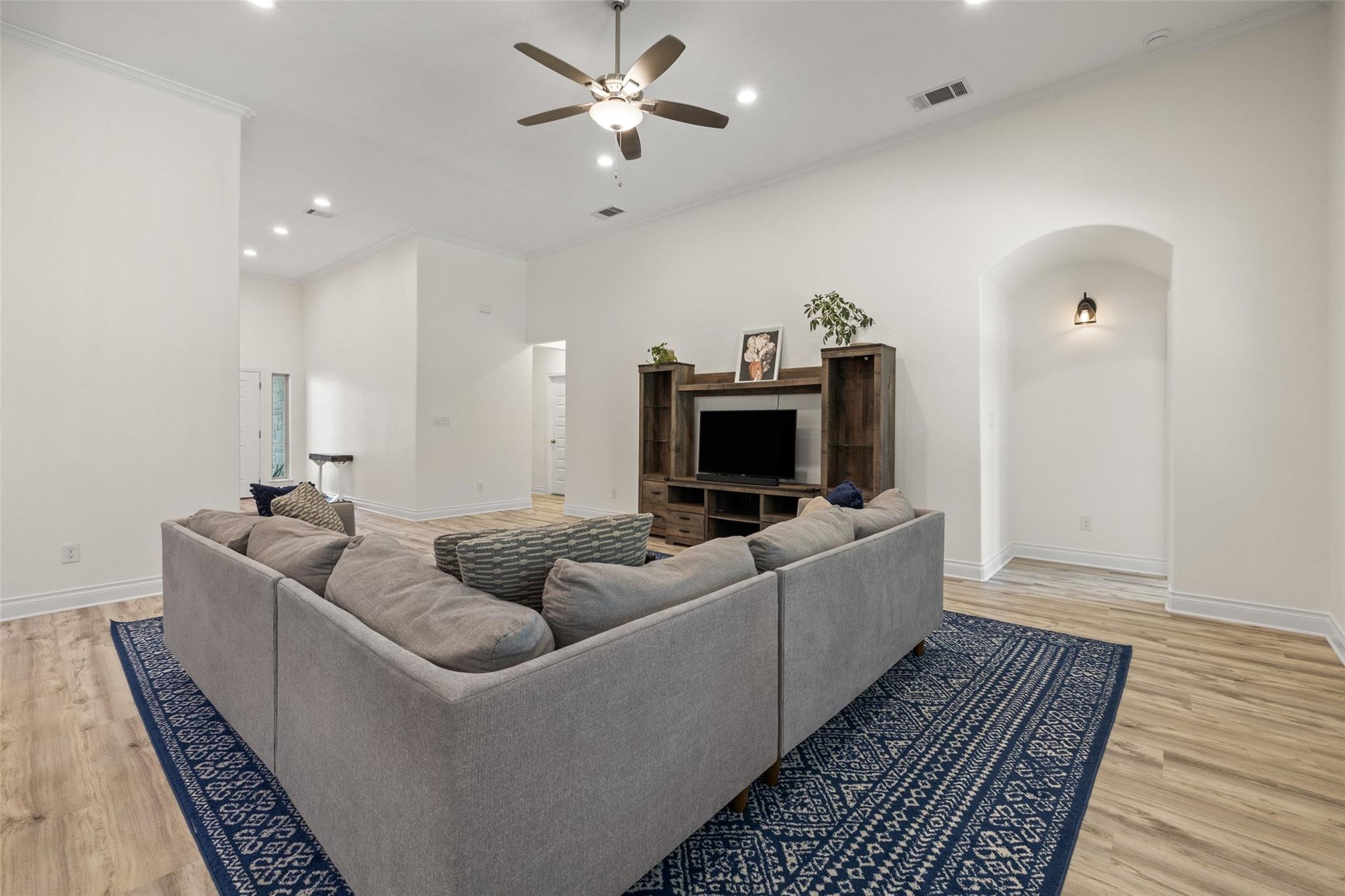 121 W Pauwela LN