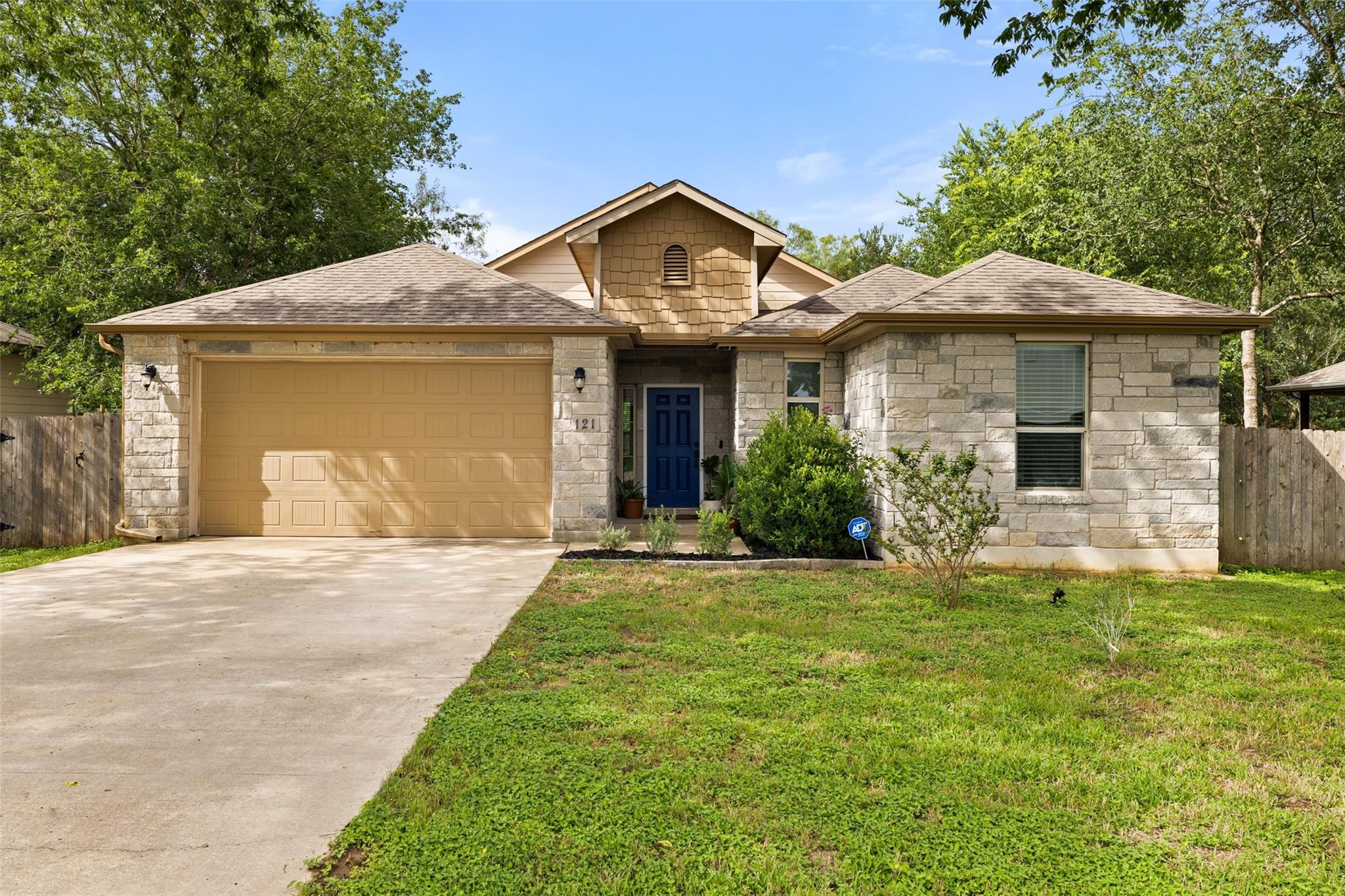 121 W Pauwela LN