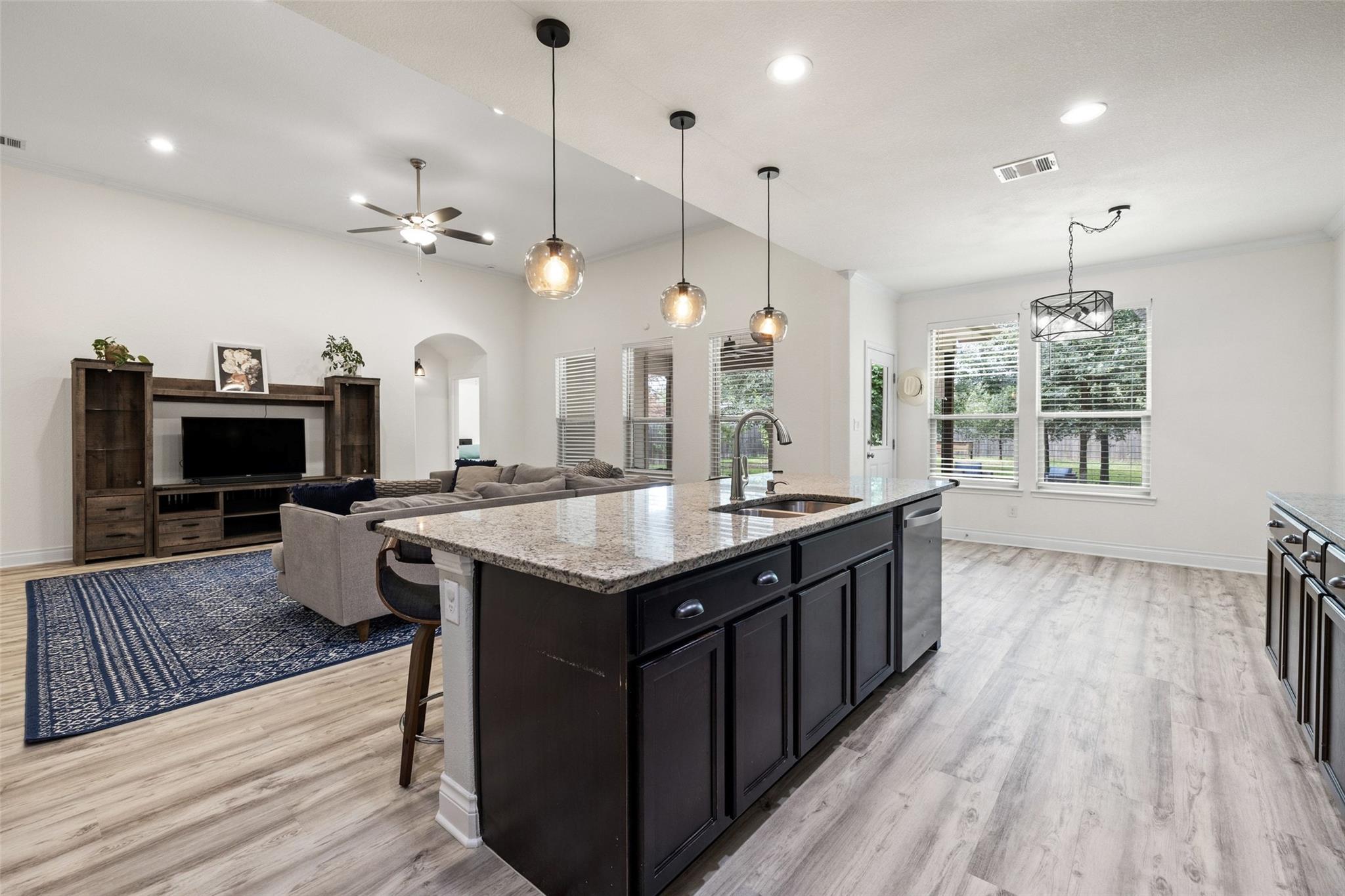 121 W Pauwela LN