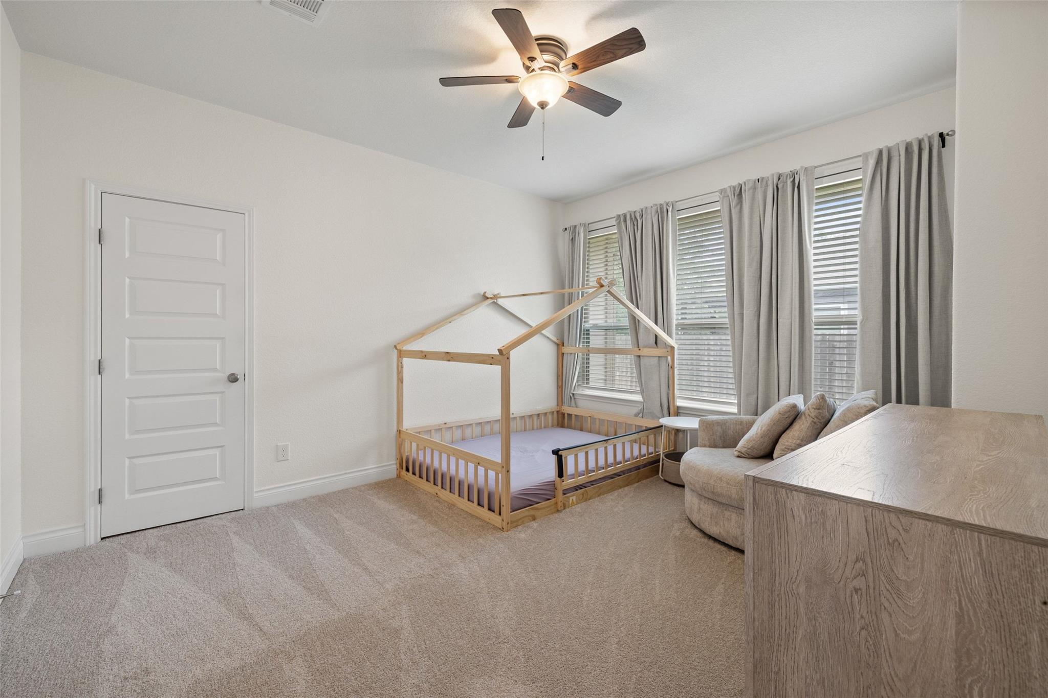 121 W Pauwela LN