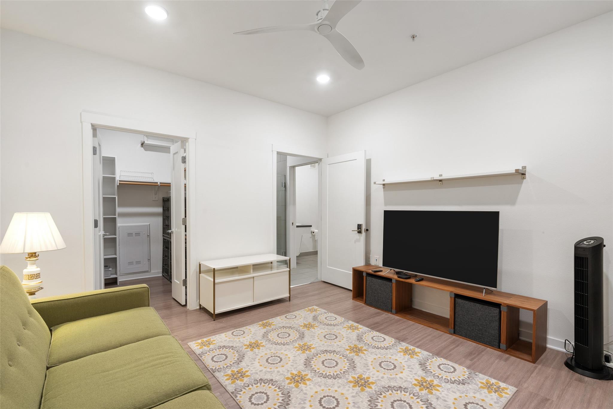 4361 S Congress Ave # 110