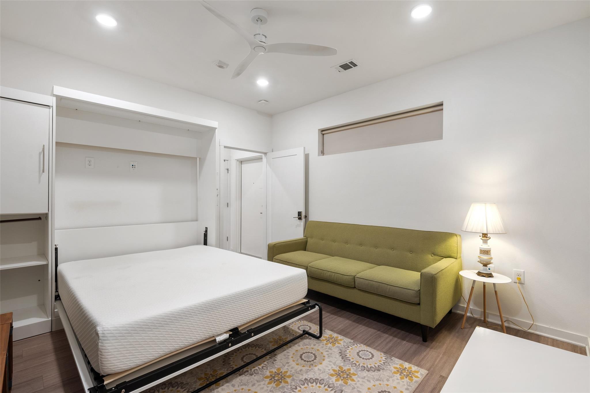 4361 S Congress Ave # 110