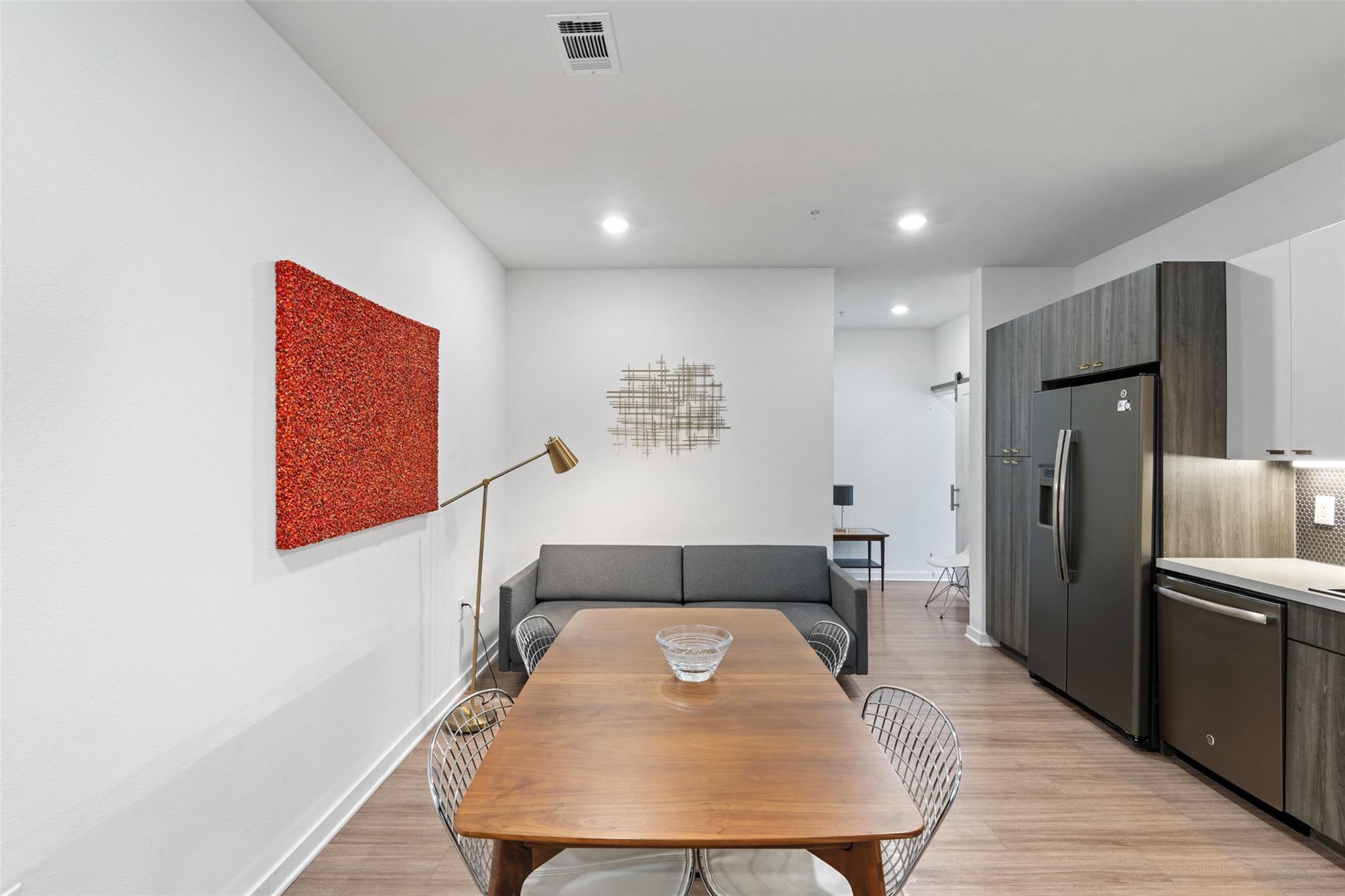 4361 S Congress Ave # 110