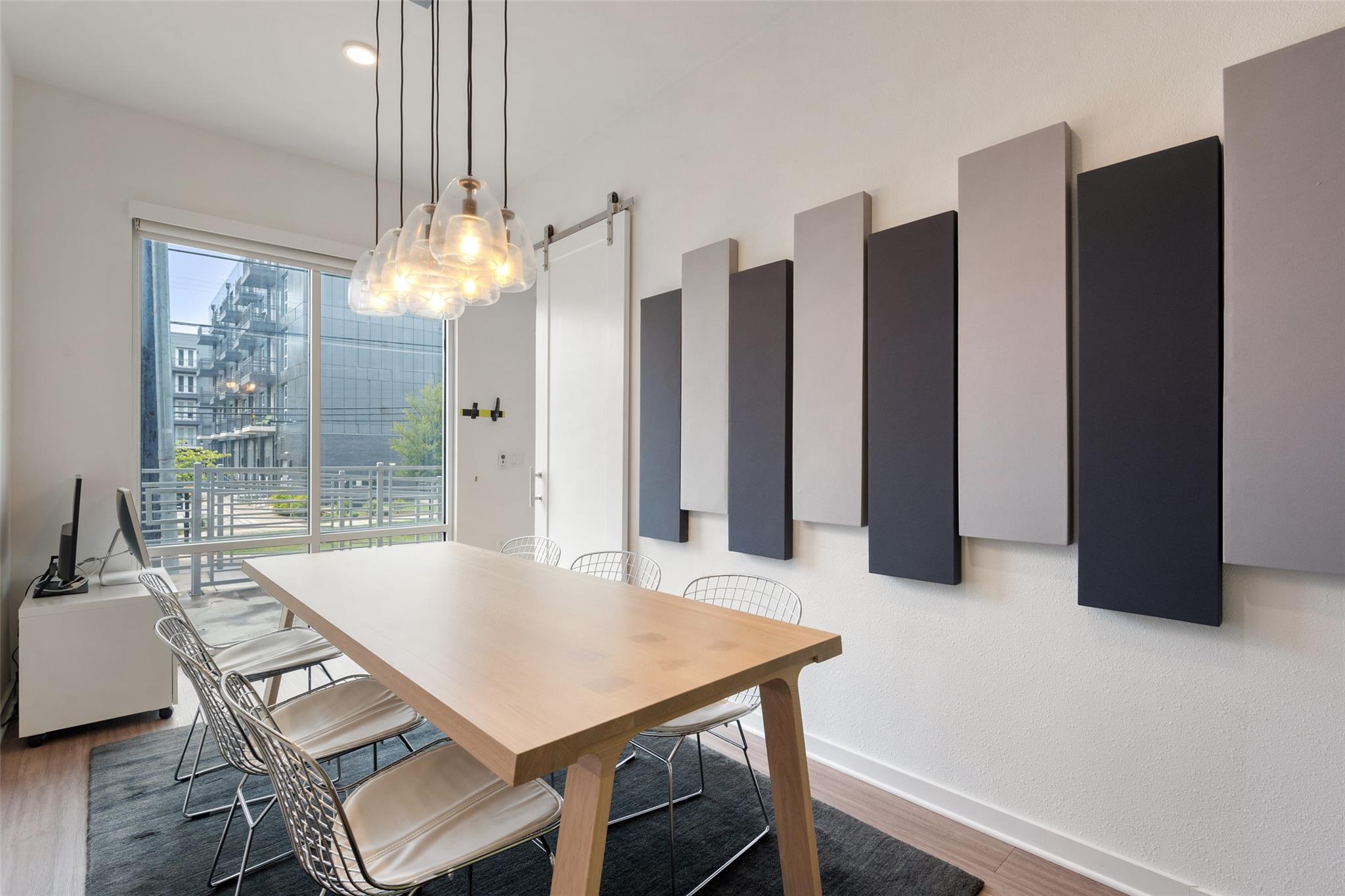 4361 S Congress Ave # 110