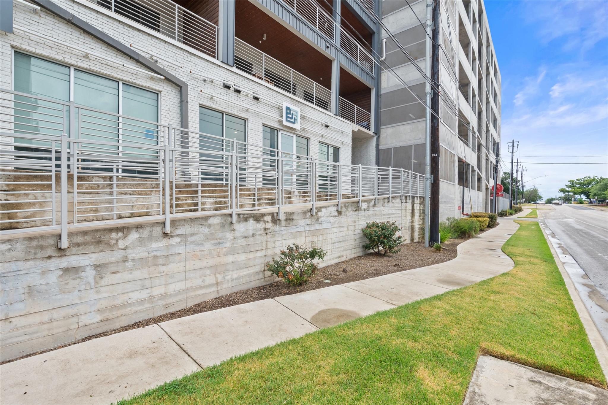 4361 S Congress Ave # 110