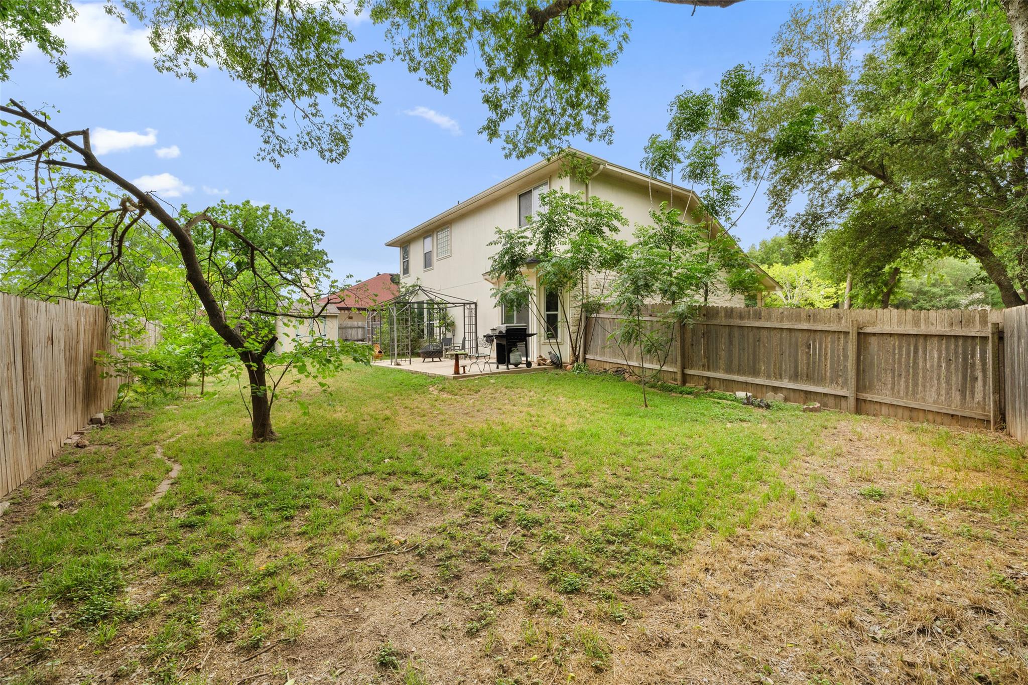 407 N Lori CIR