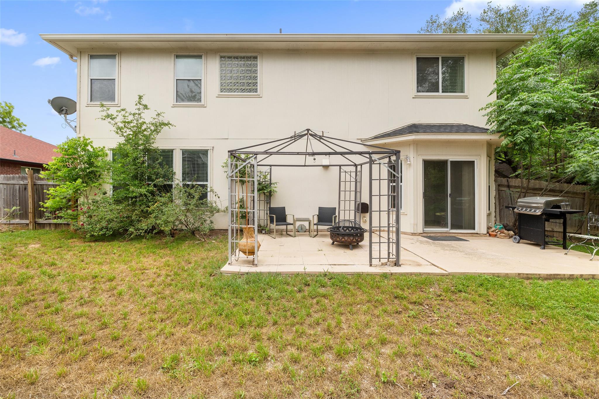 407 N Lori CIR