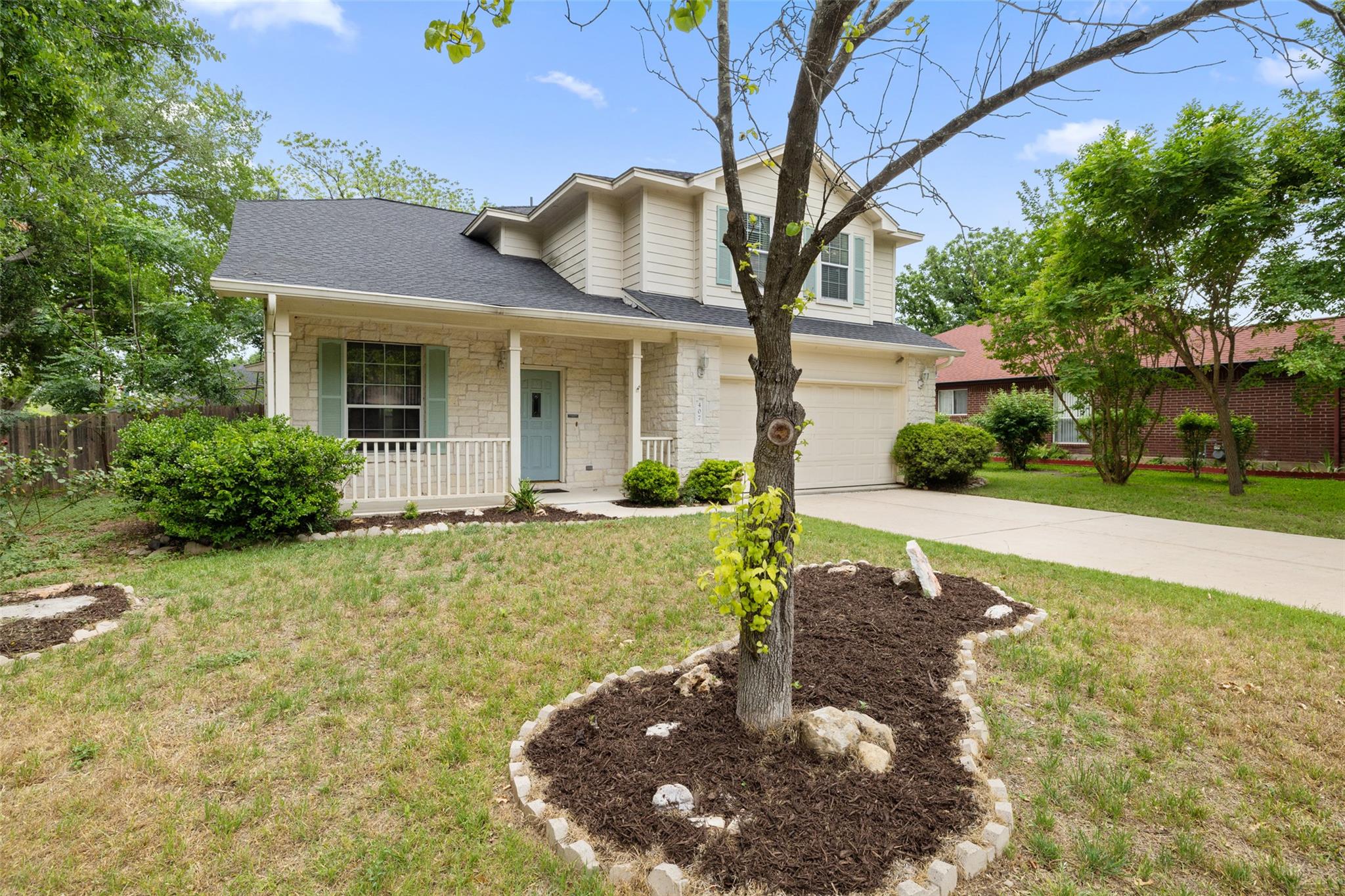 407 N Lori CIR