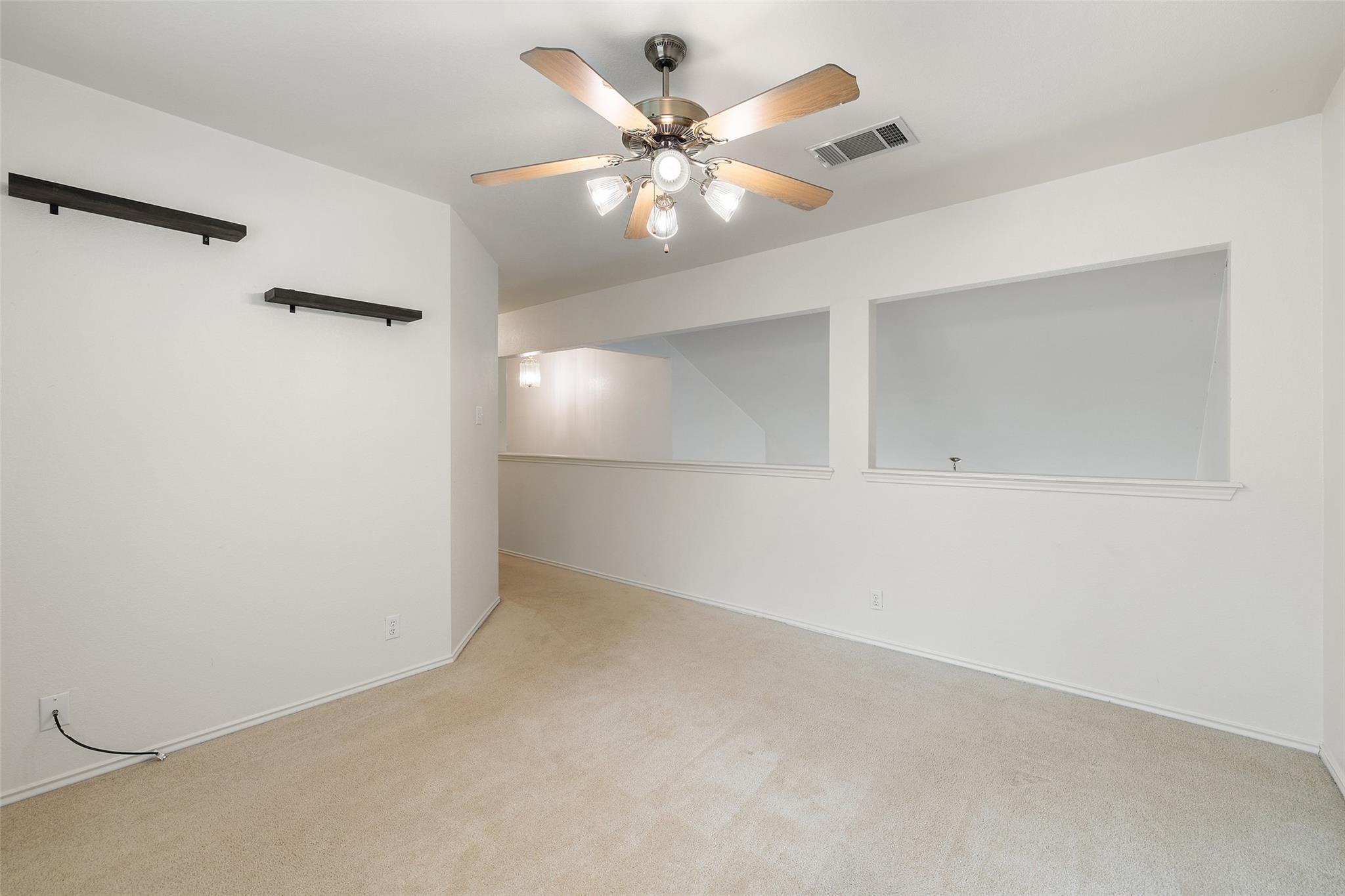 407 N Lori CIR
