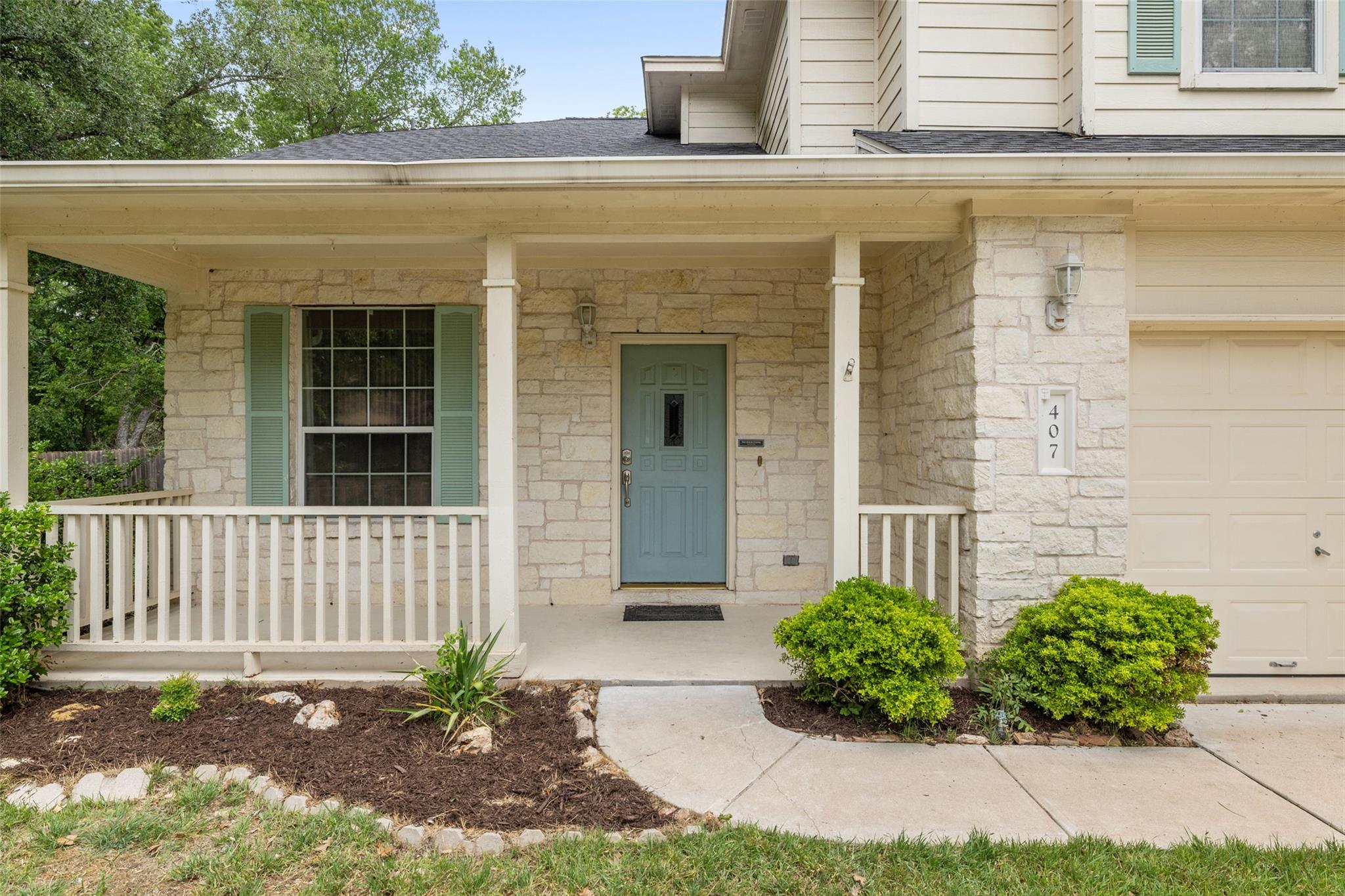 407 N Lori CIR