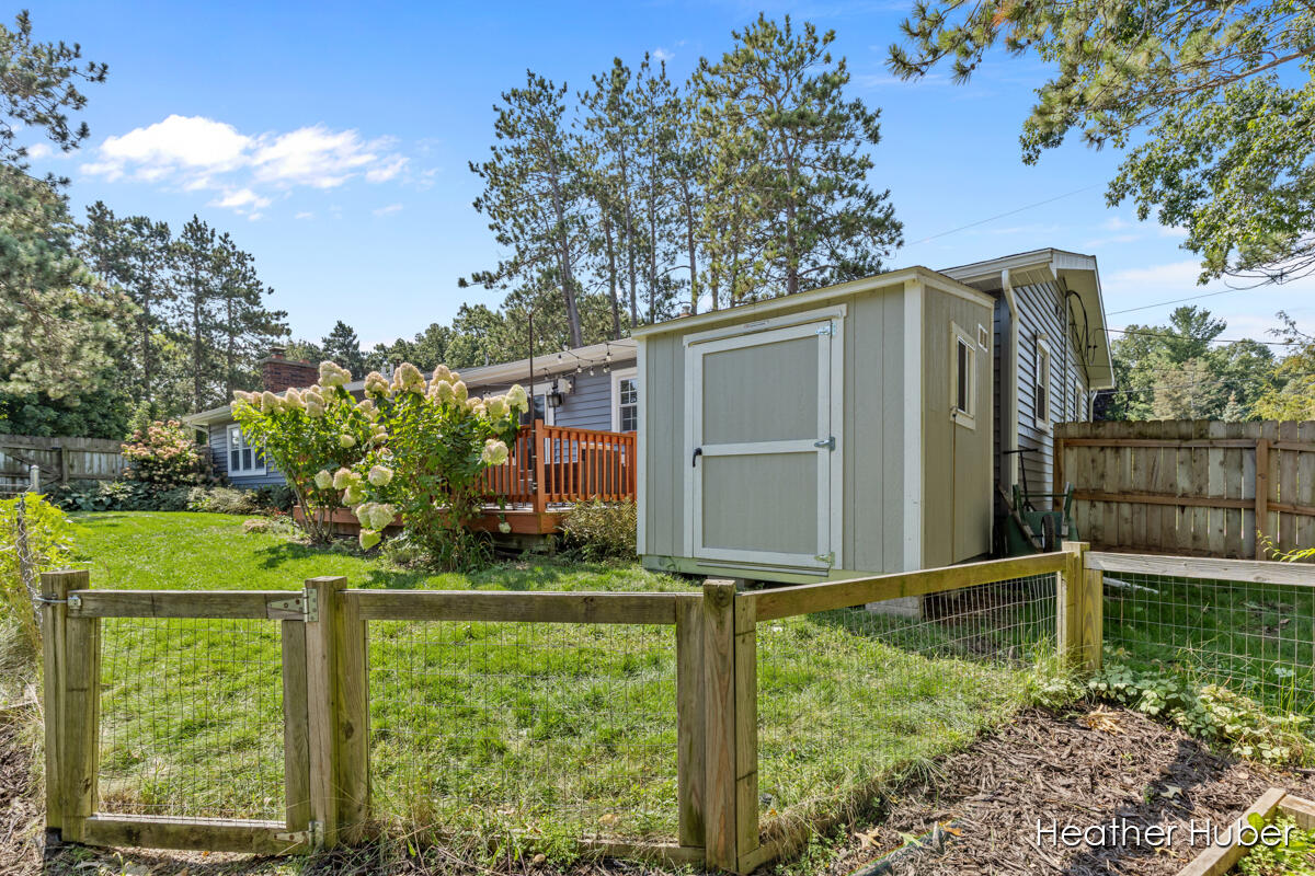 2474 San Marie Drive SE, Grand Rapids