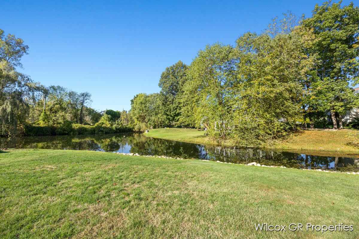 1041 Dogwood Meadows Drive SE