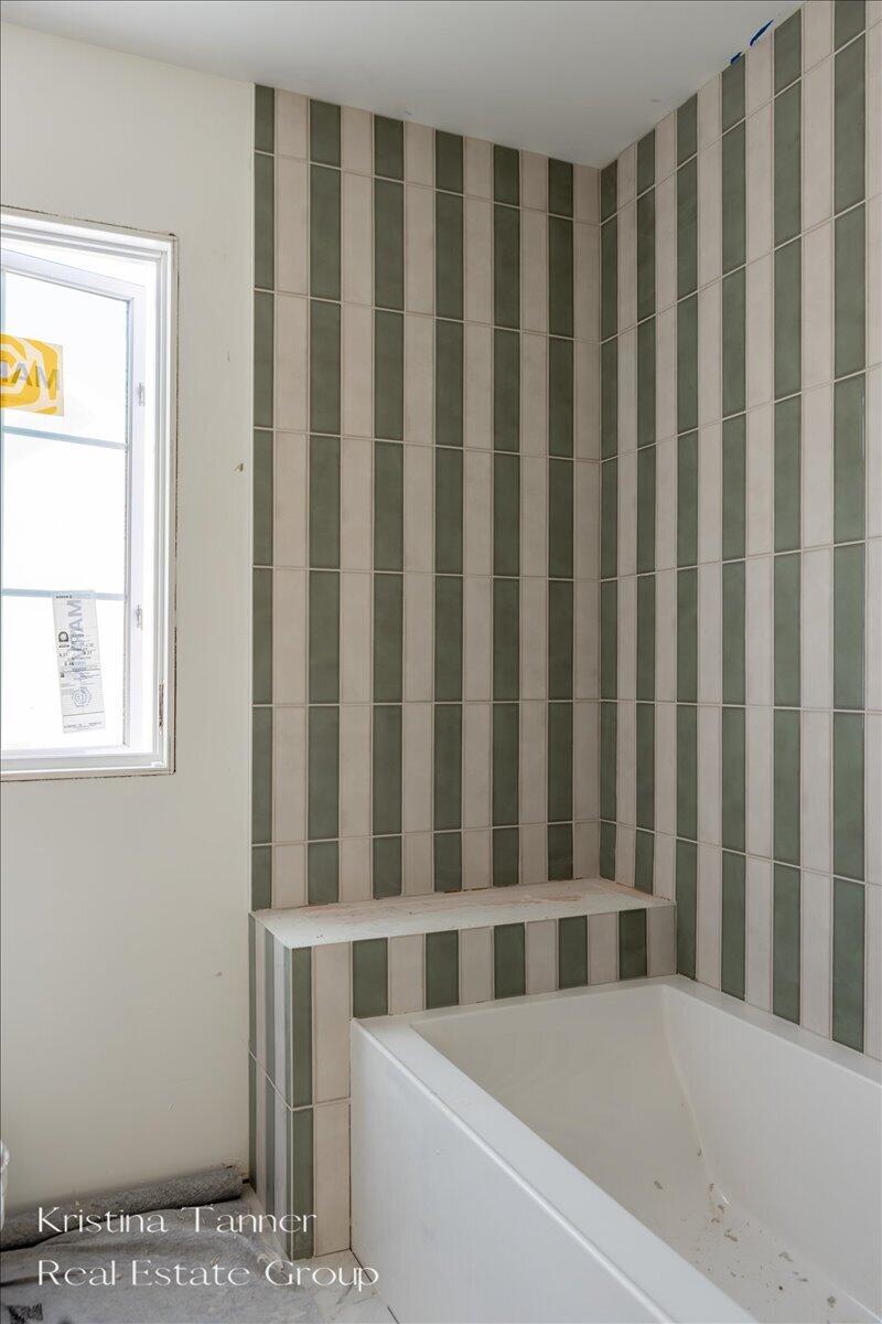 2340 Lake Birch Court NE