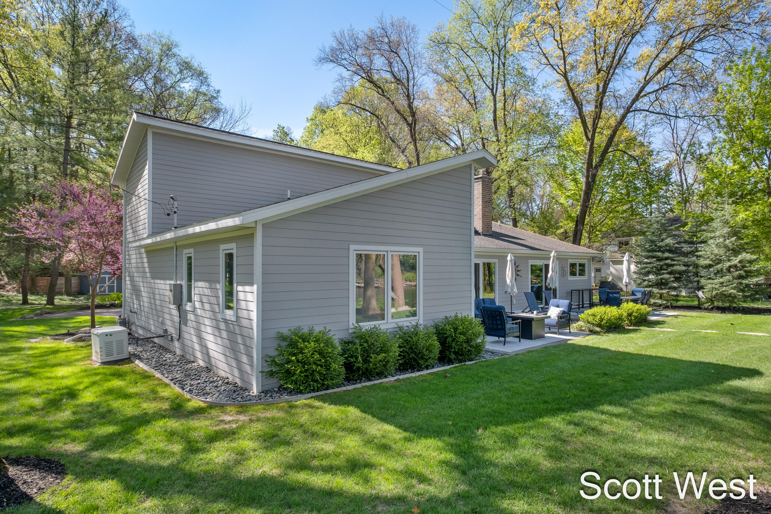 2909 Cascade Springs Drive SE