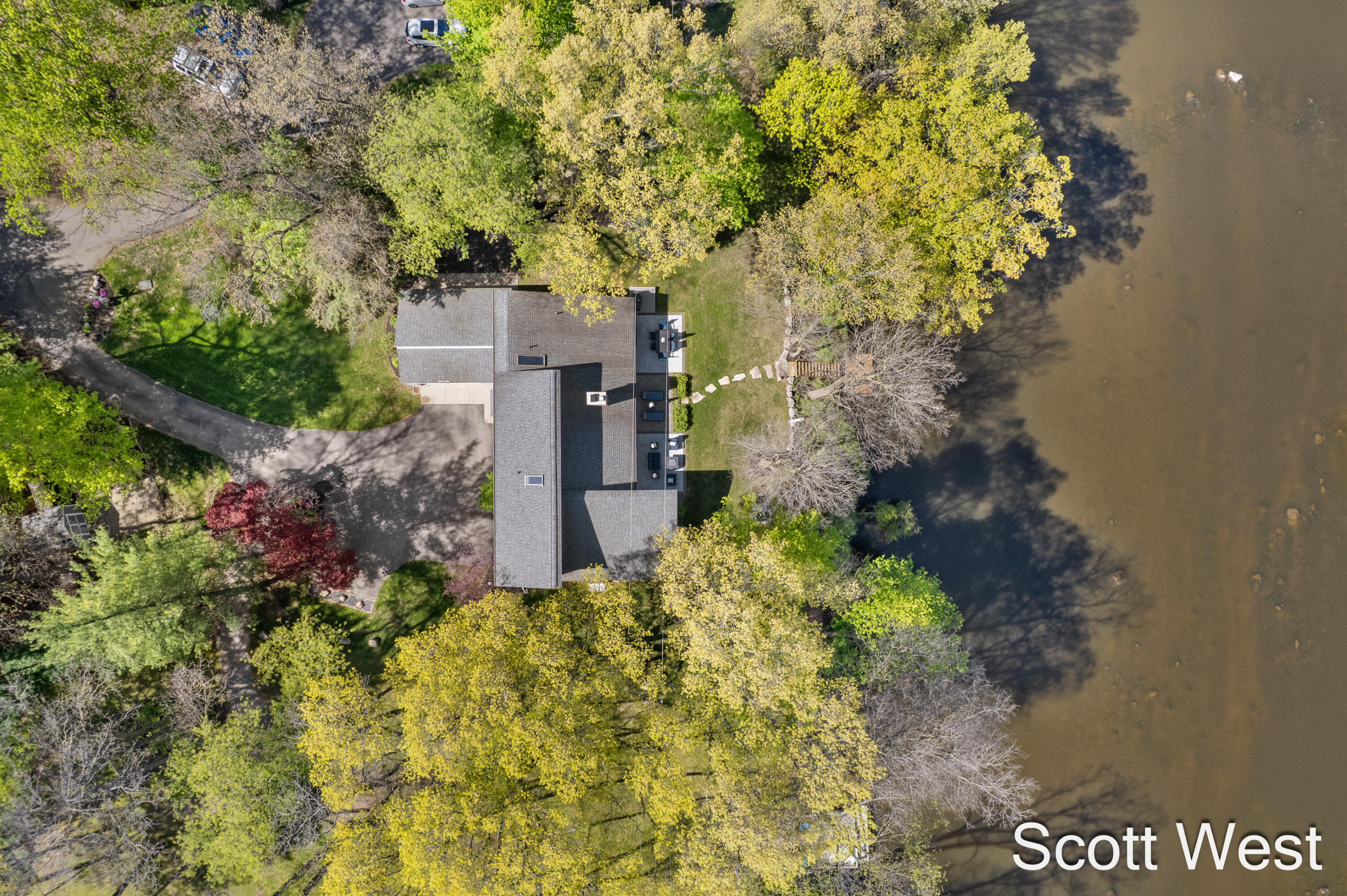 2909 Cascade Springs Drive SE