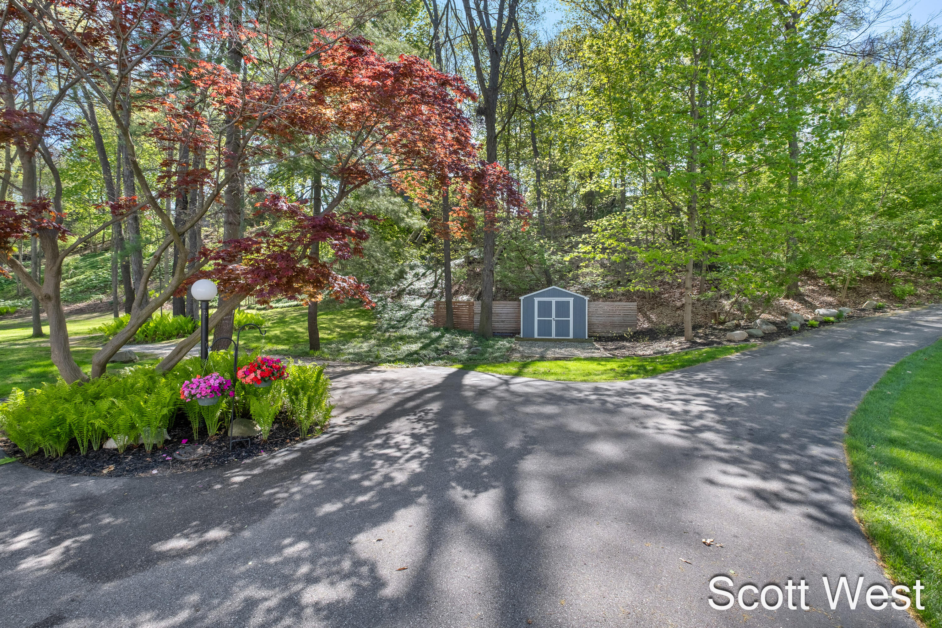 2909 Cascade Springs Drive SE