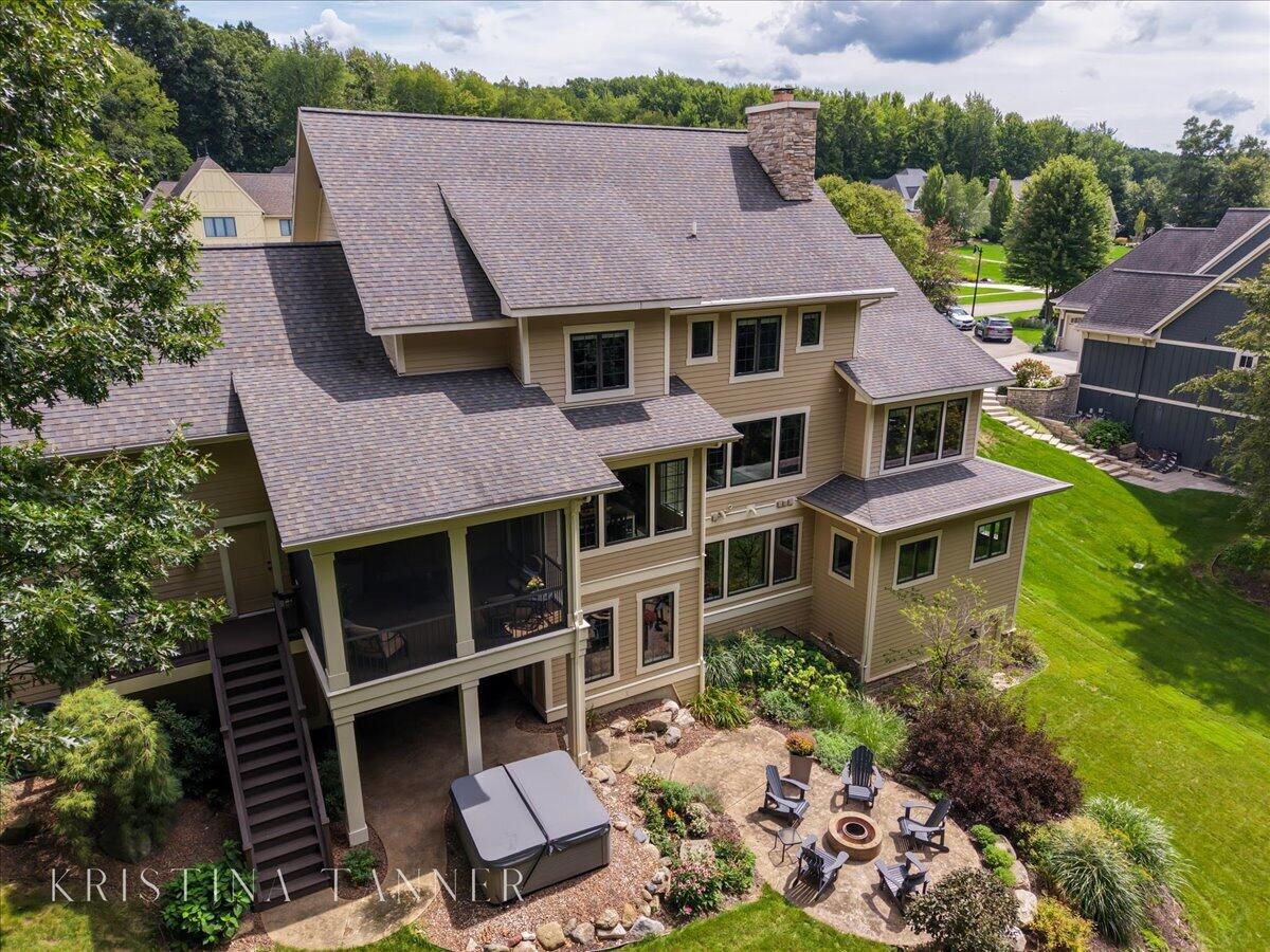 5782 Manchester Hills Drive SE