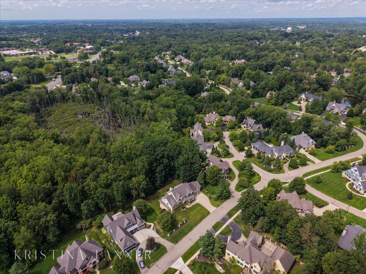 5782 Manchester Hills Drive SE