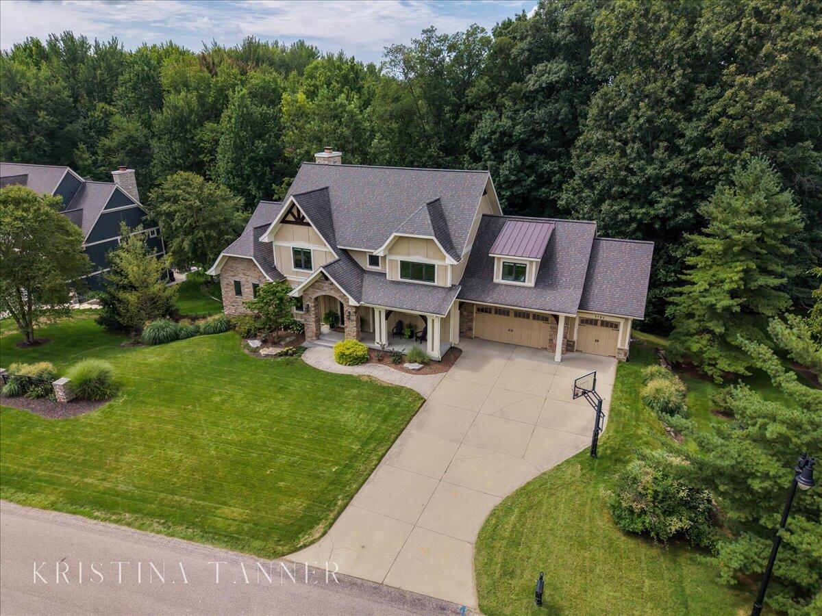 5782 Manchester Hills Drive SE
