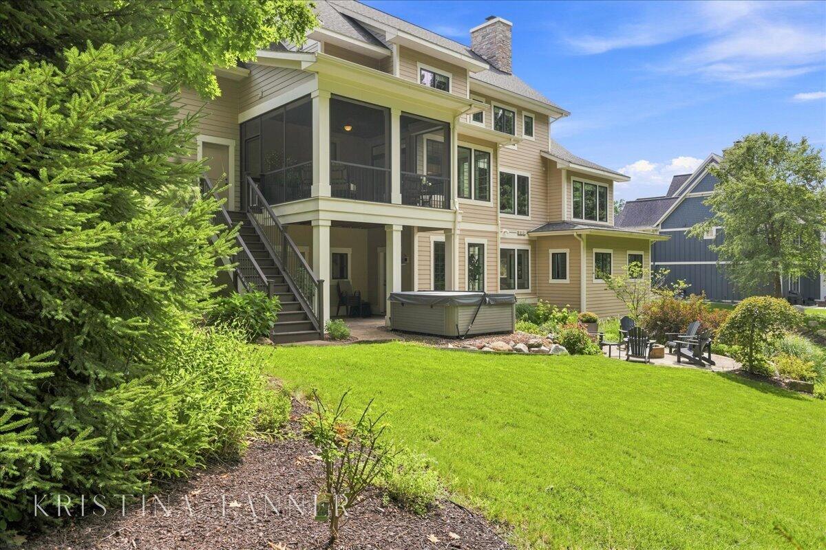 5782 Manchester Hills Drive SE