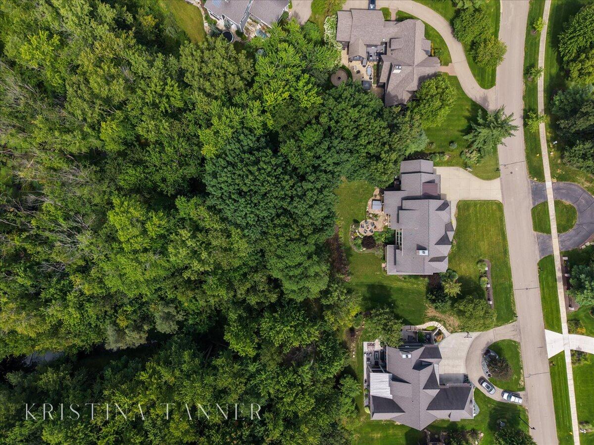 5782 Manchester Hills Drive SE