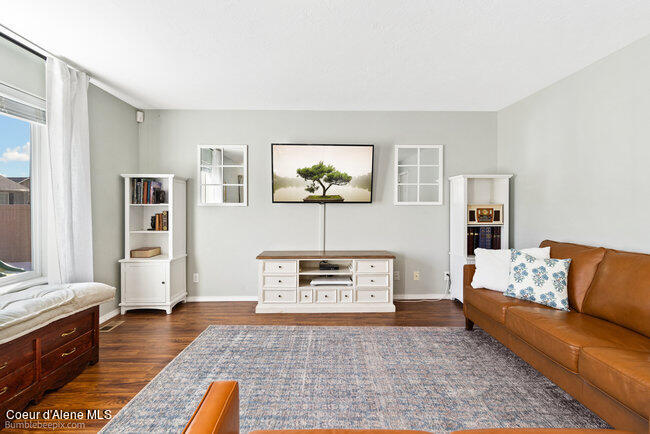 1490 N Firestone