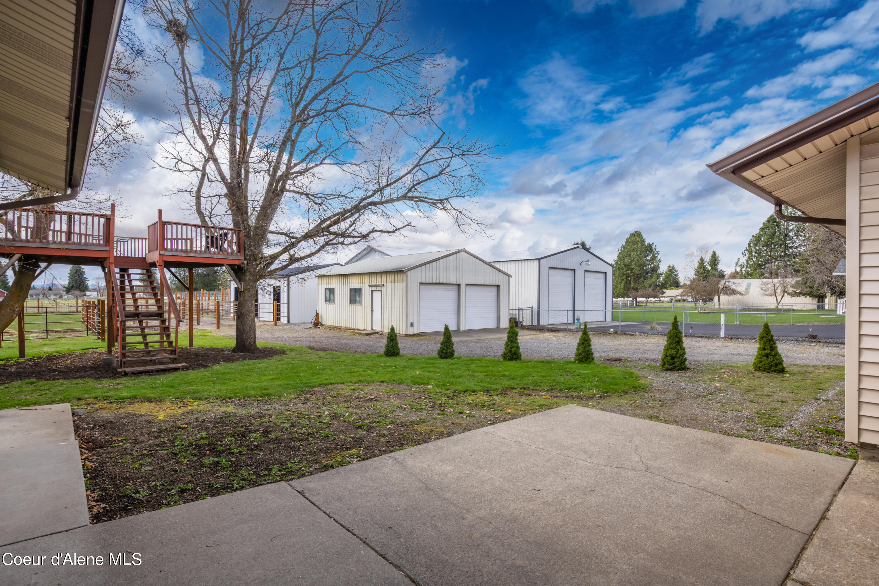 1380 E DEERHAVEN AVE