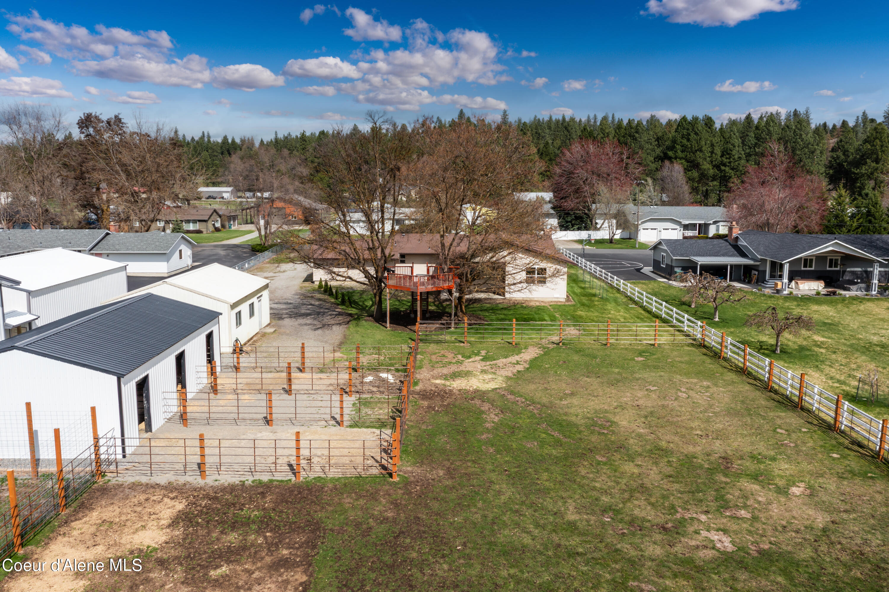 1380 E DEERHAVEN AVE
