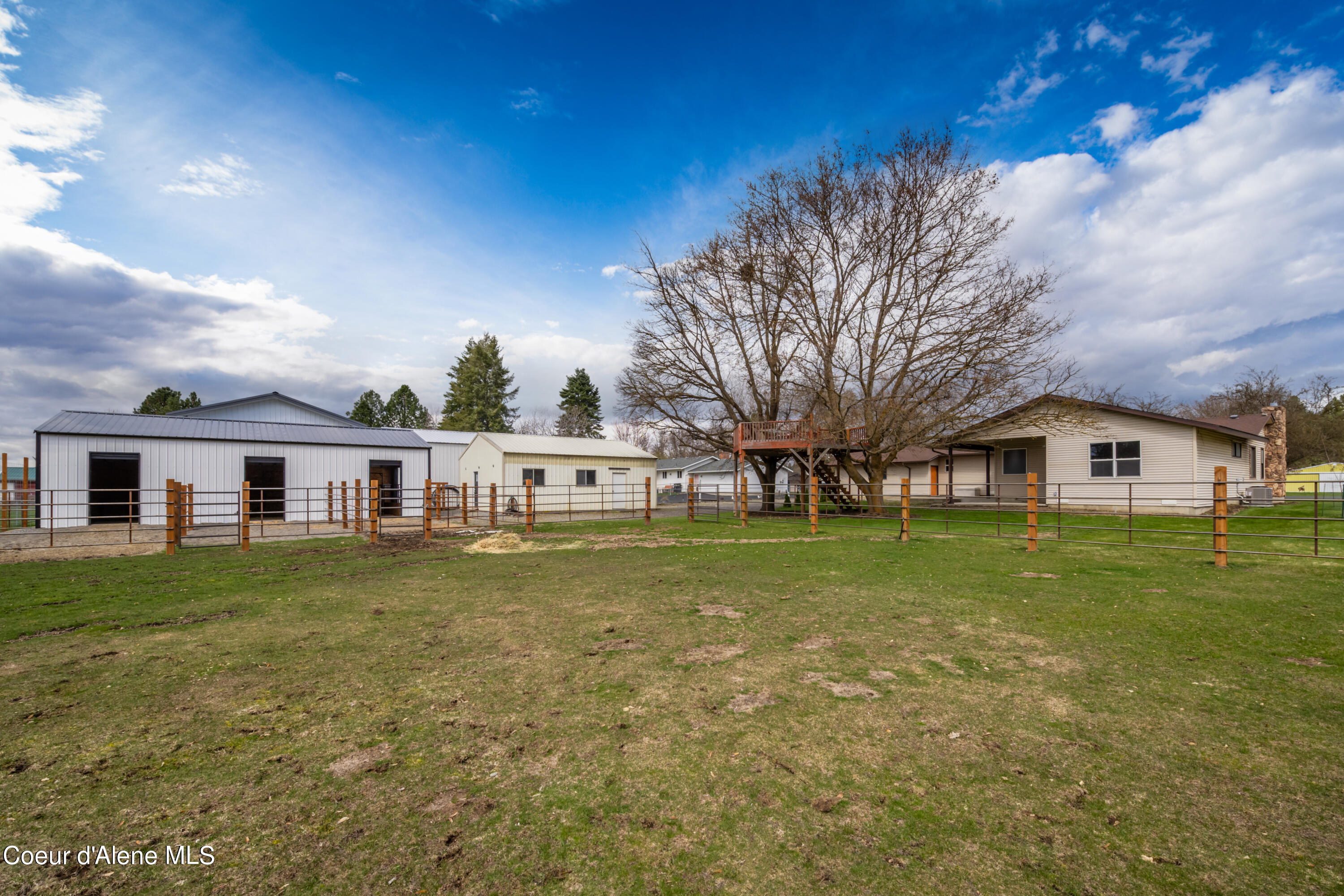 1380 E DEERHAVEN AVE