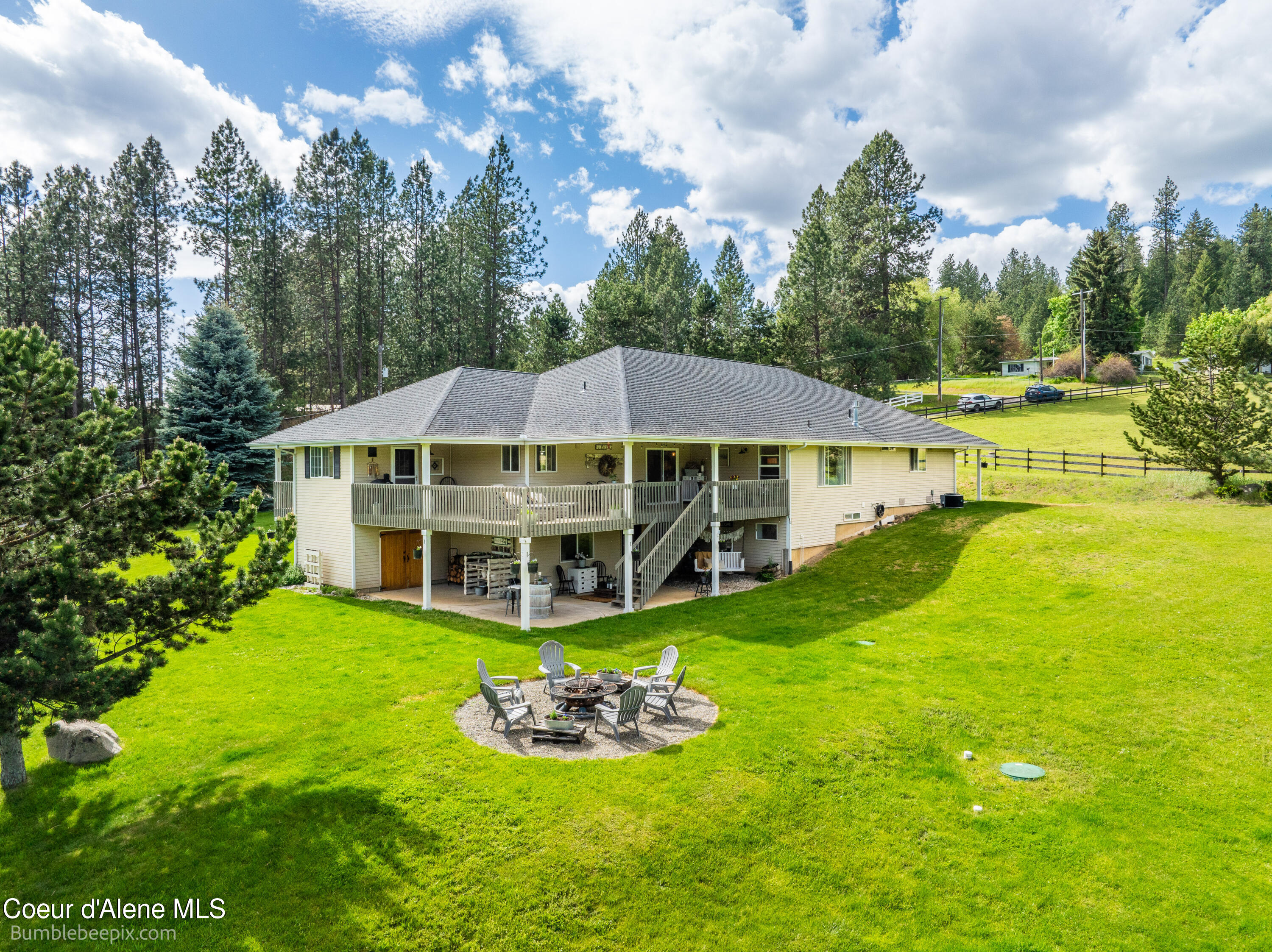 1674 N ELTON LN, Coeur d'Alene