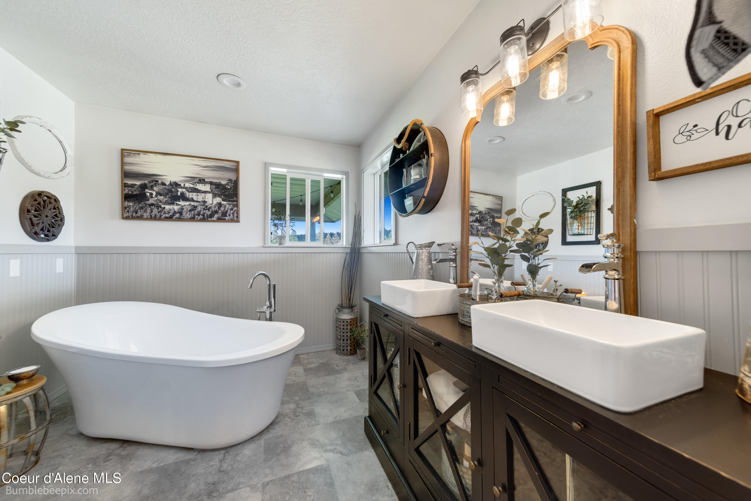 1674 N ELTON LN, Coeur d'Alene