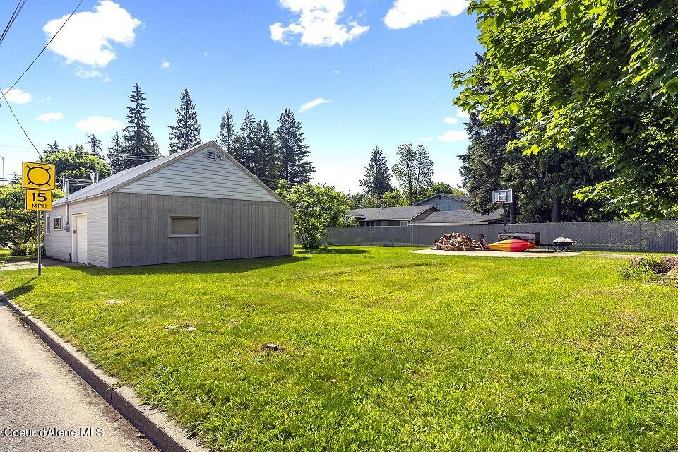 723 N BOYER AVE