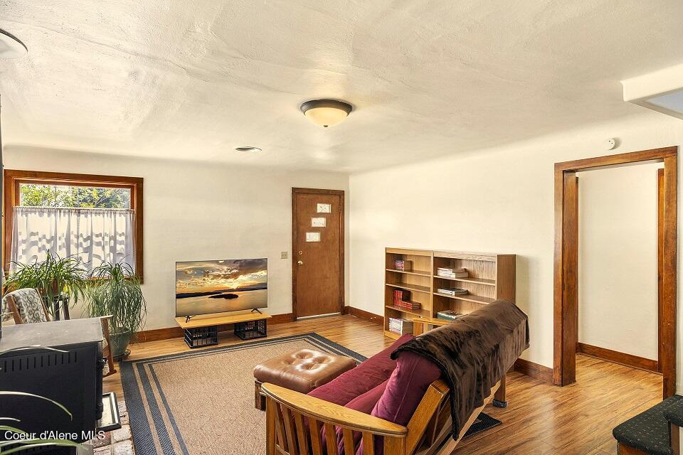 723 N BOYER AVE