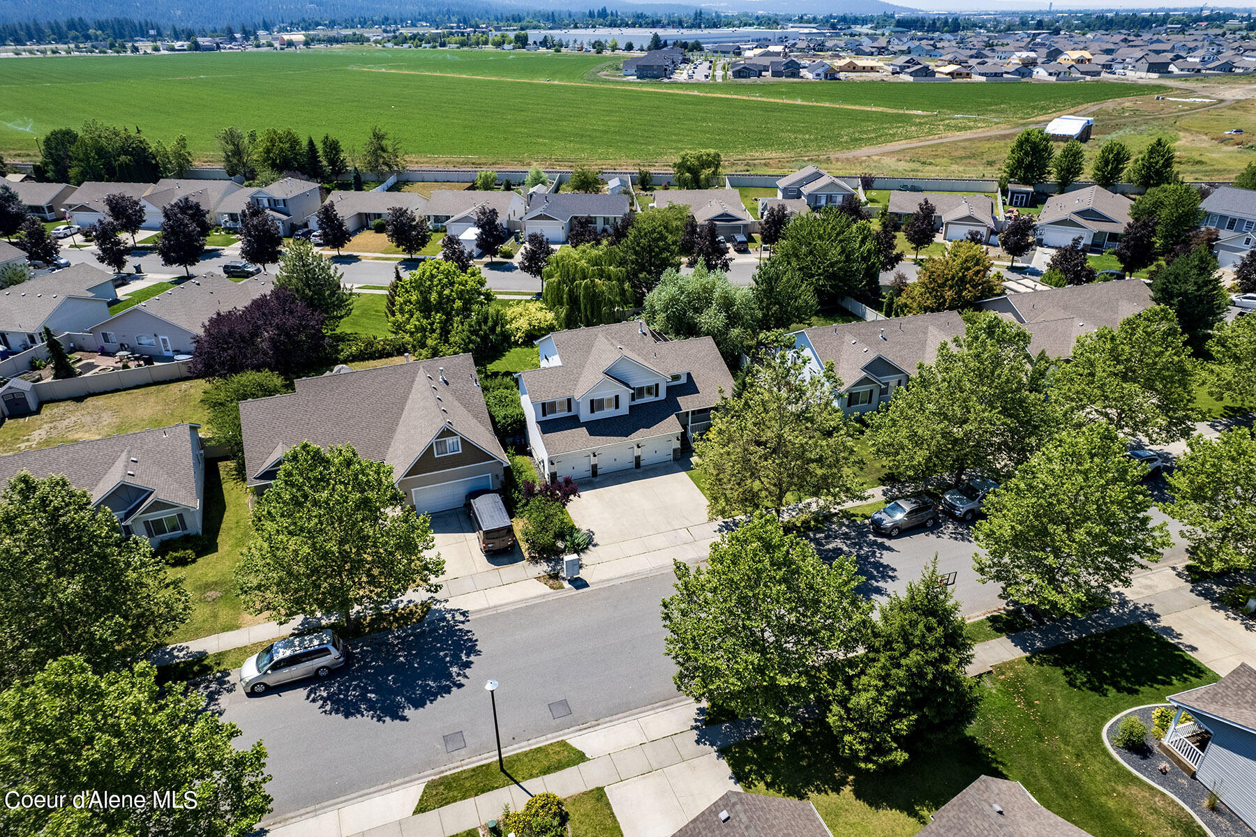 1486 W YAQUINA DR