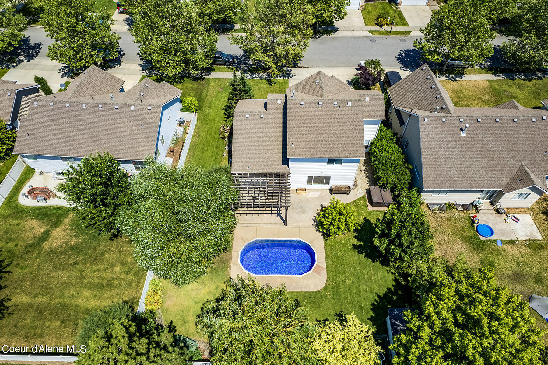 1486 W YAQUINA DR