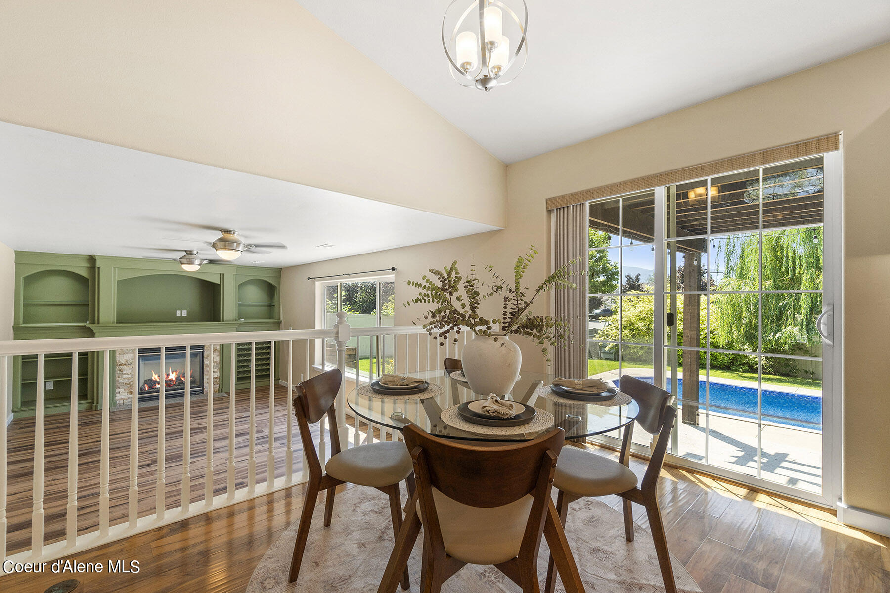 1486 W YAQUINA DR