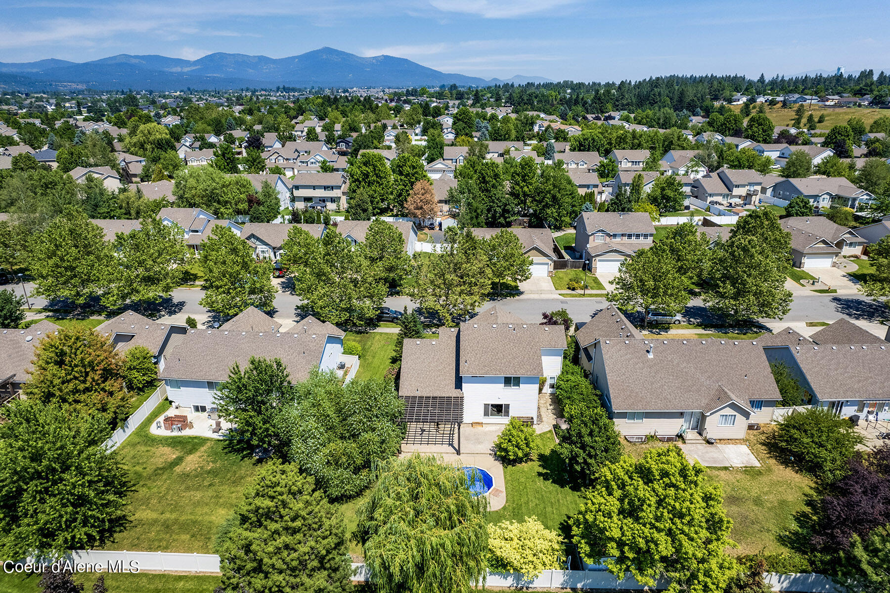 1486 W YAQUINA DR